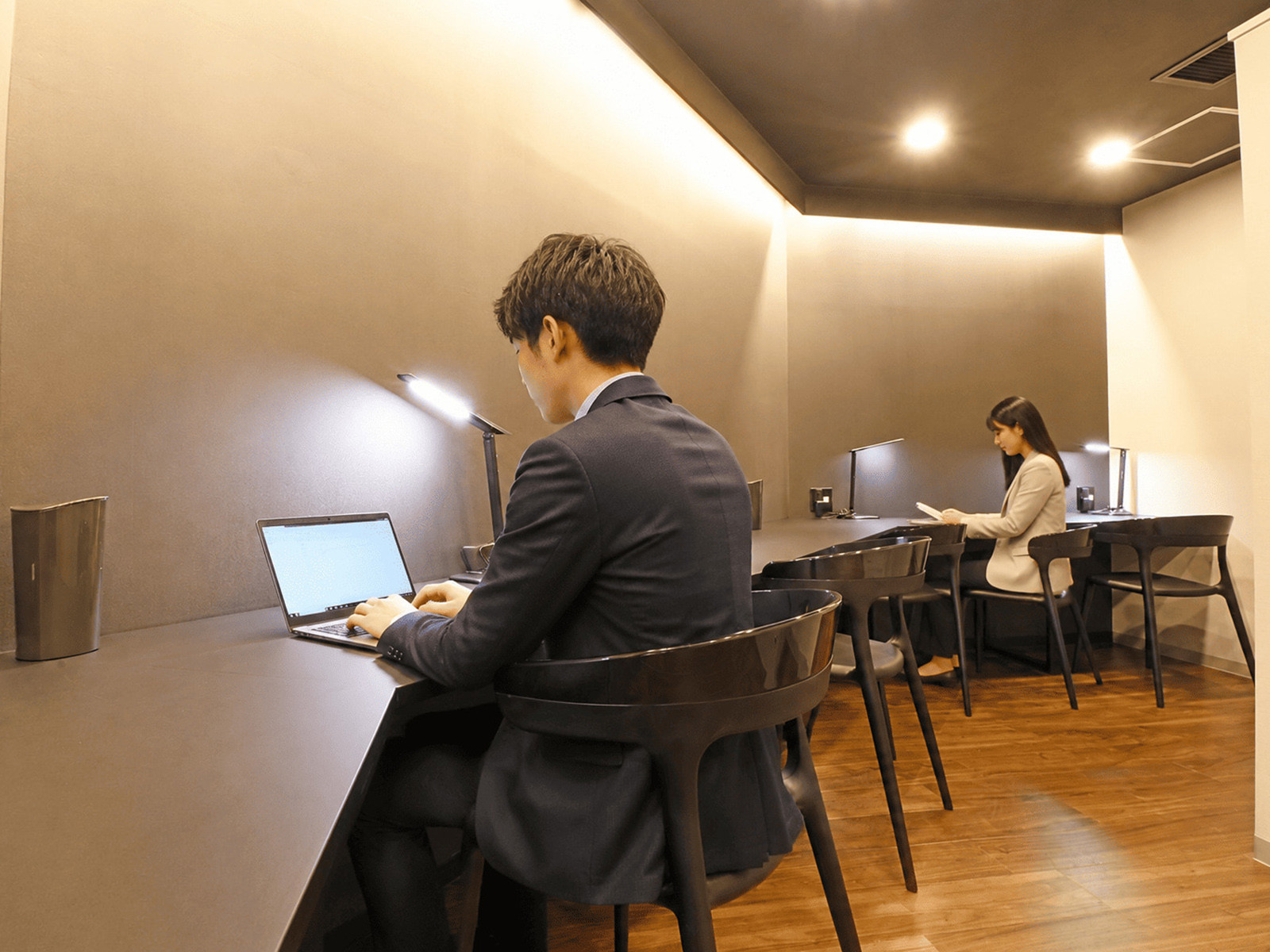 室内1