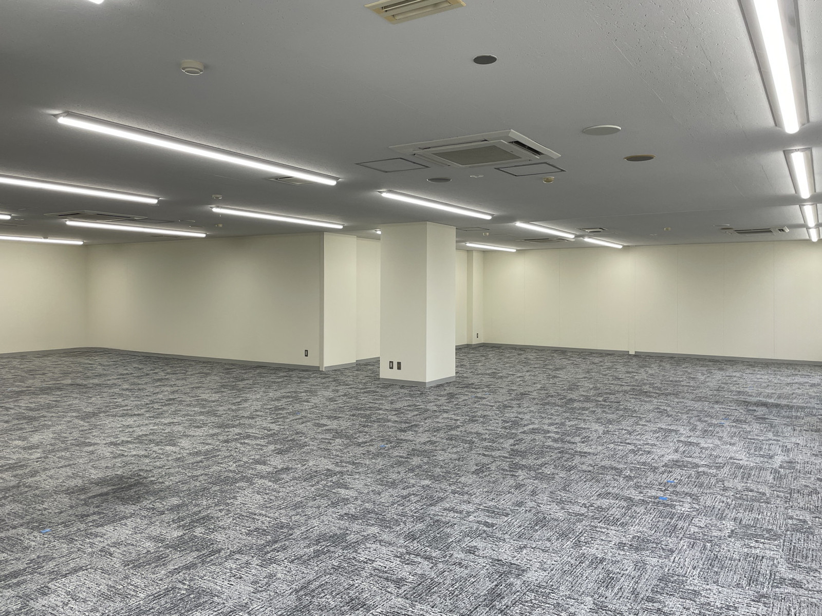 オフィス室内参考画像