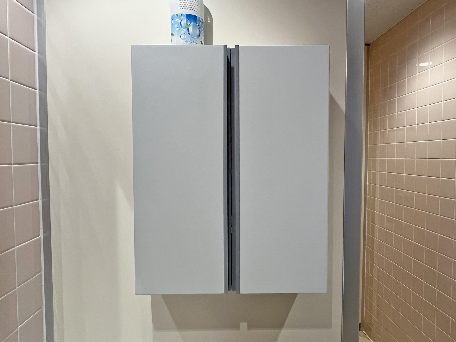 女性用トイレ専用小物入れ