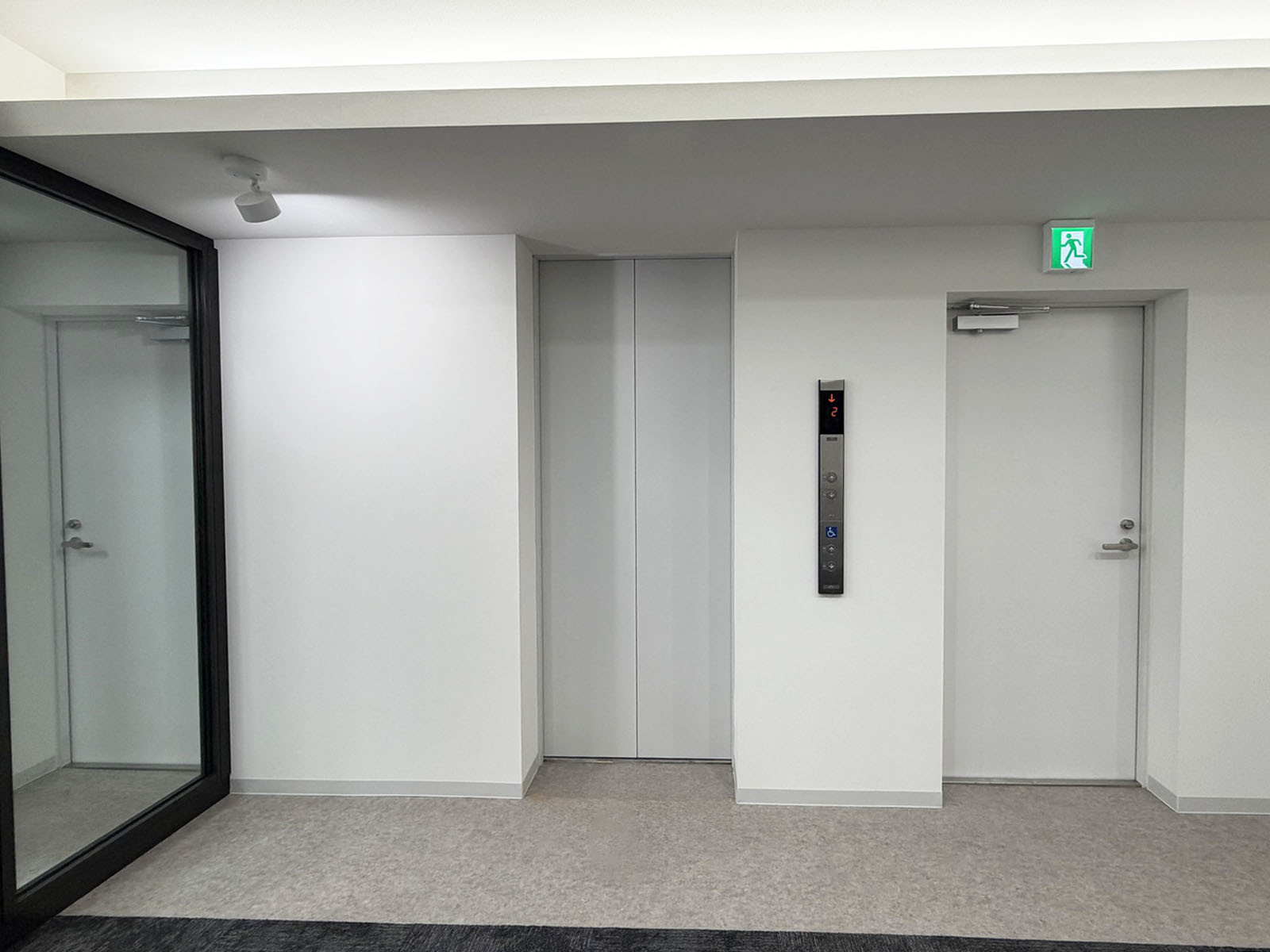 エレベーター(1基)