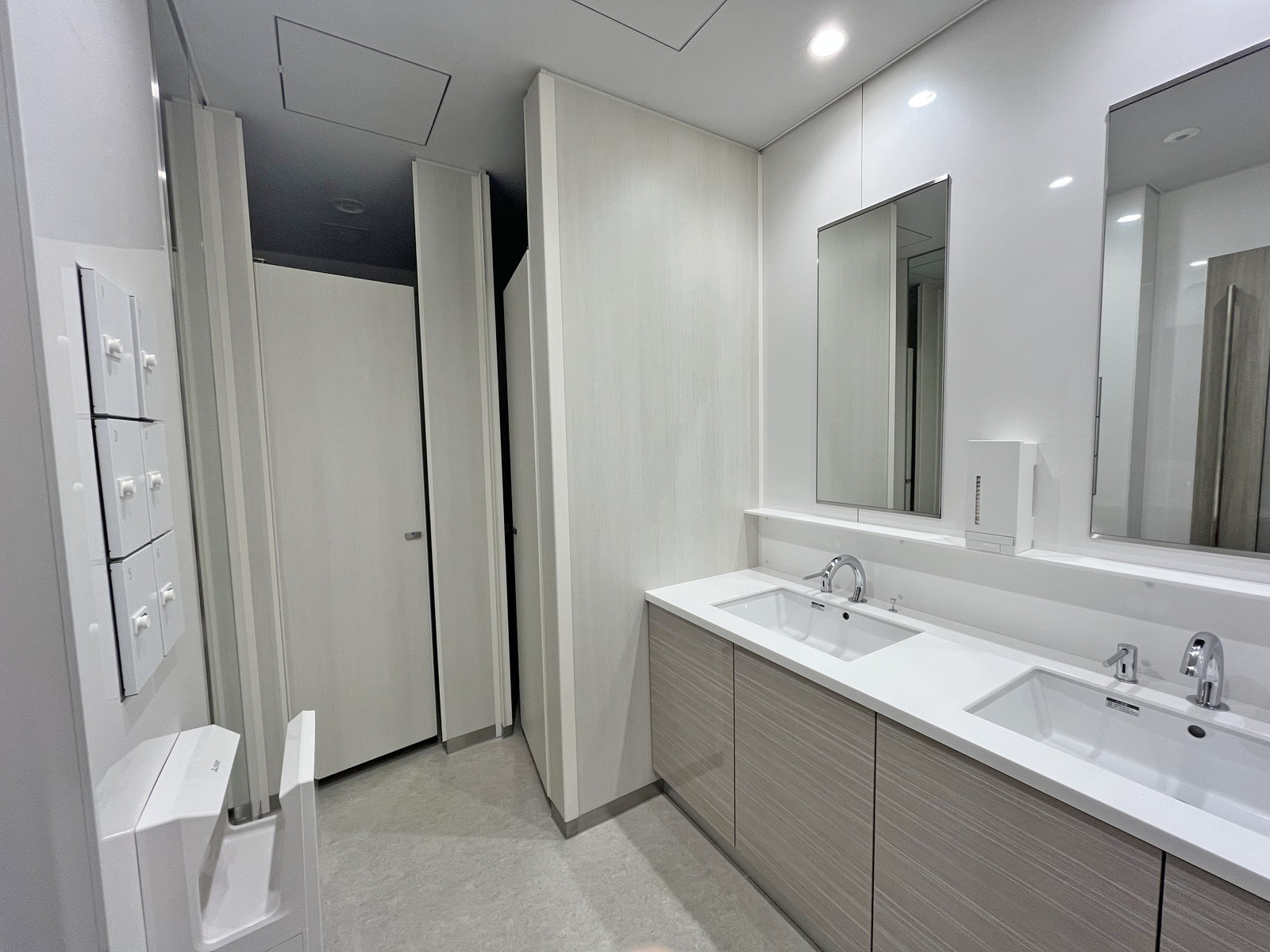 女性用トイレ全体の様子