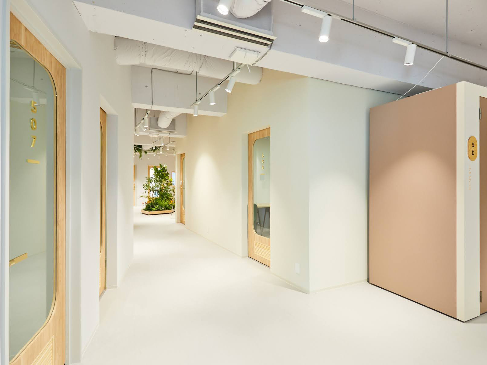 室内8