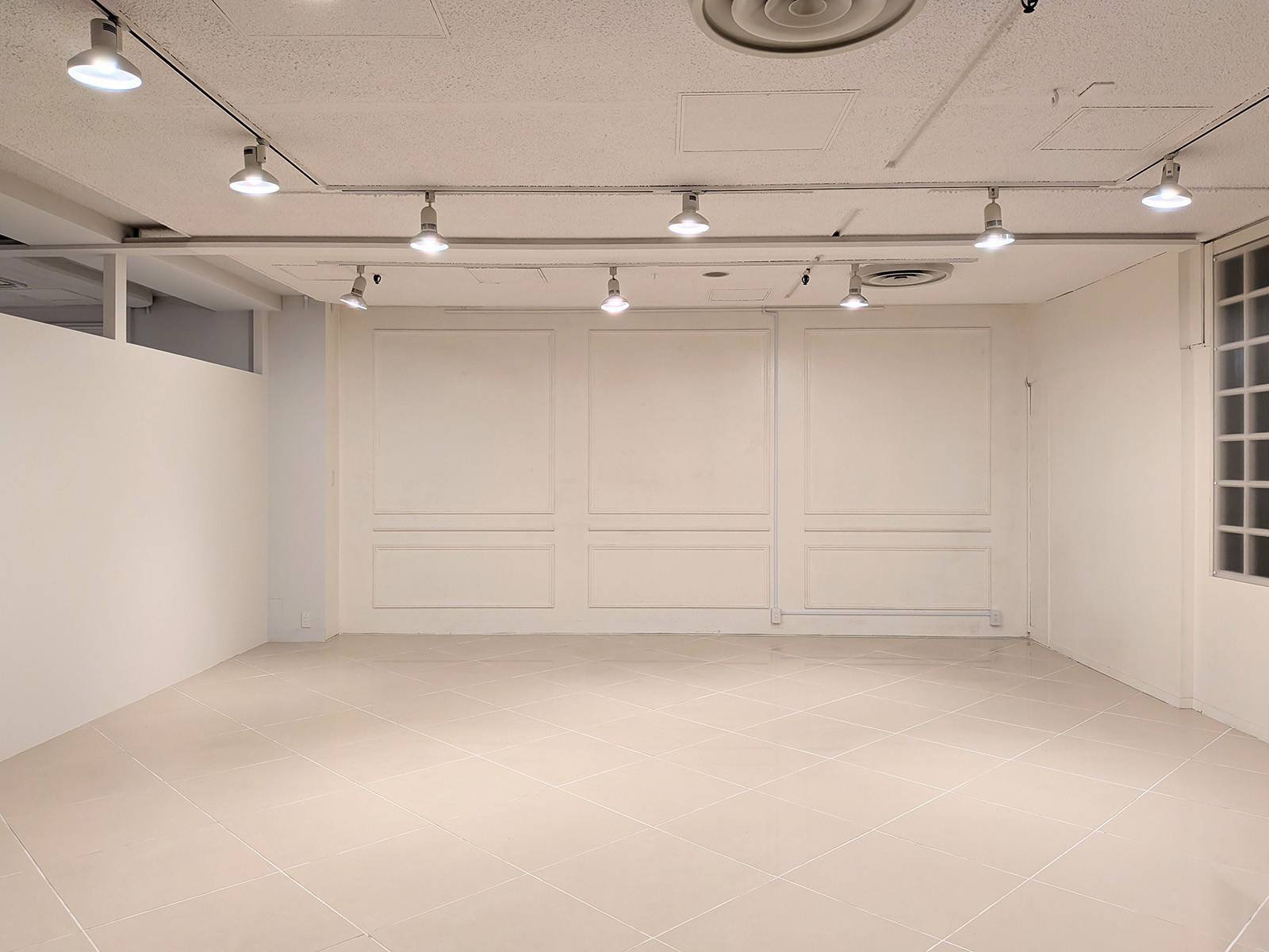 室内14