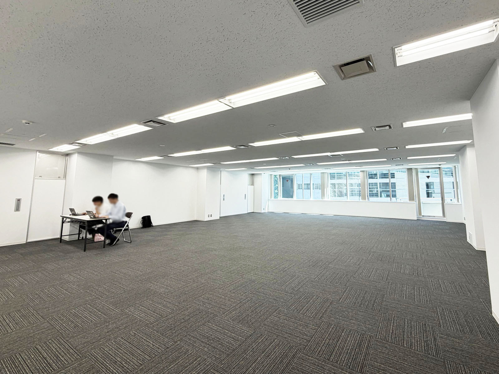 別角度の様子