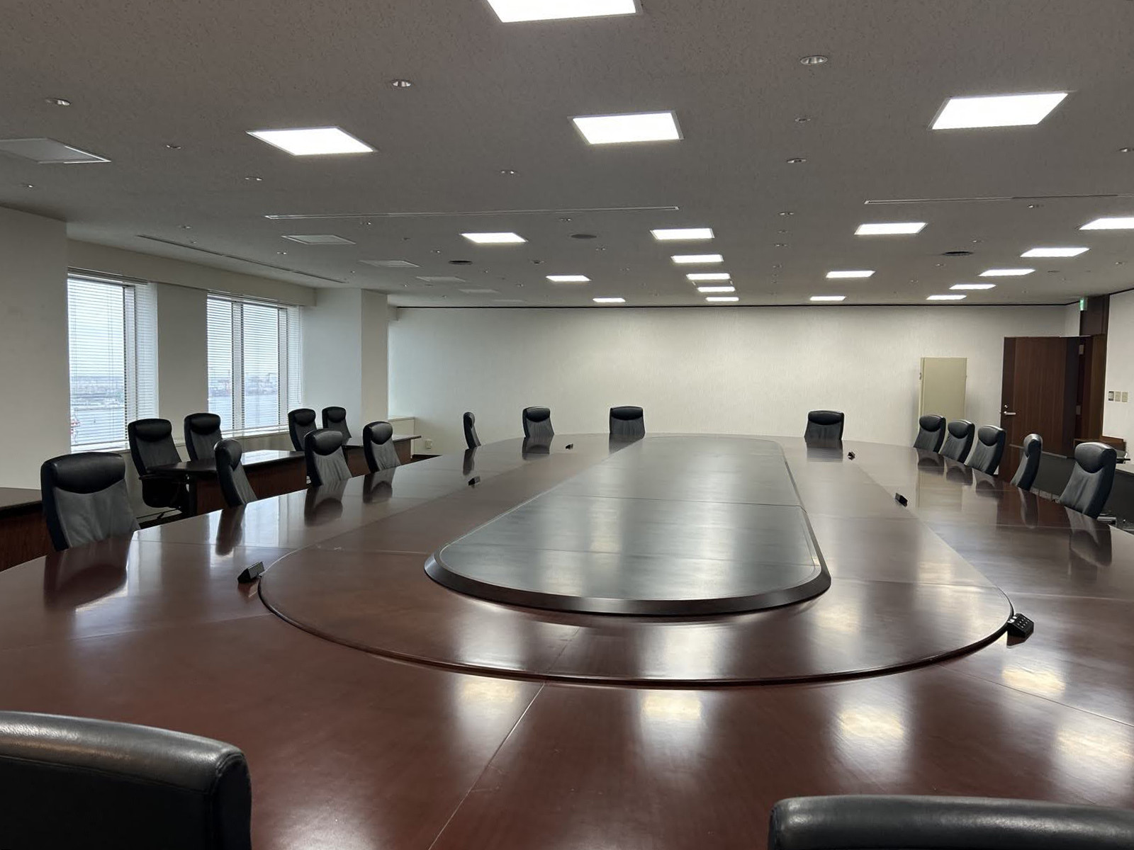 特別会議室A
