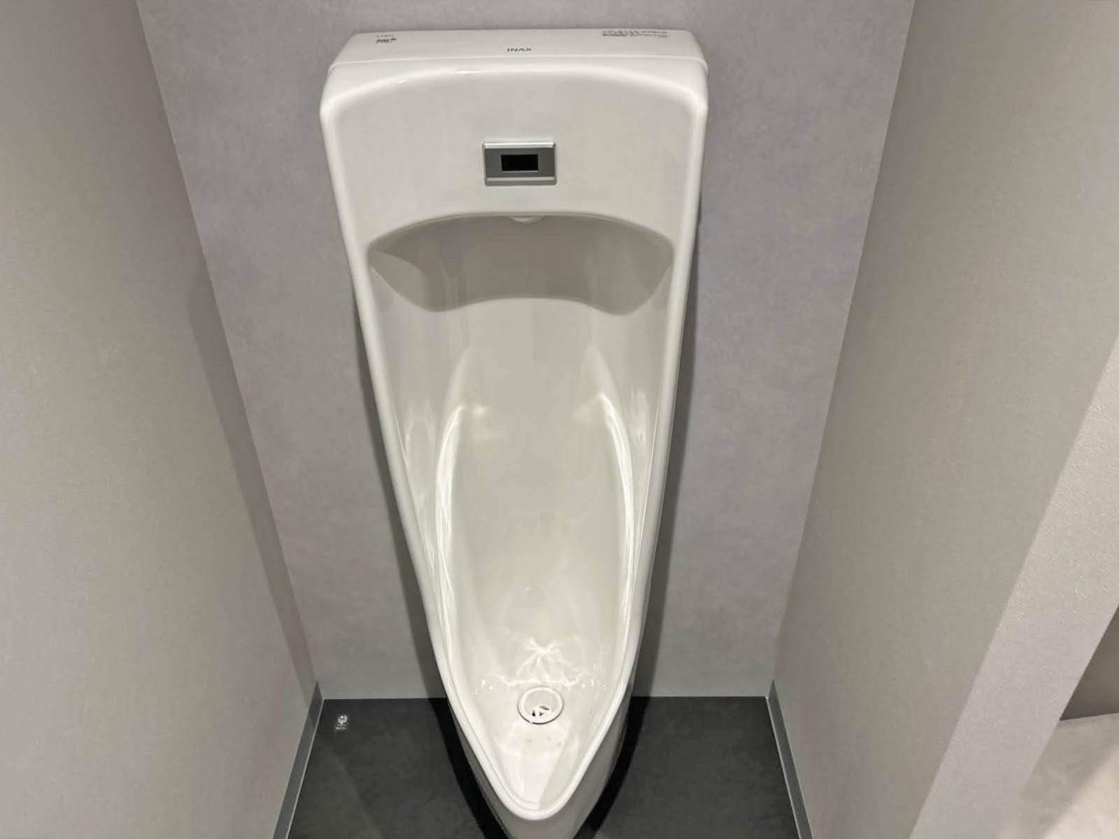 男性用トイレ
