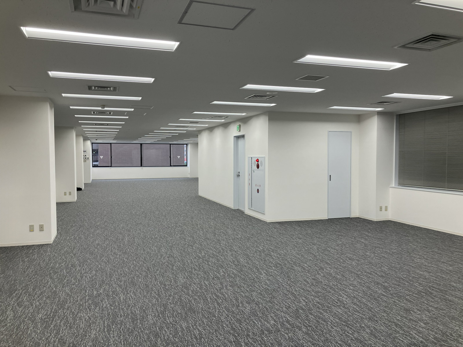 オフィス室内参考画像