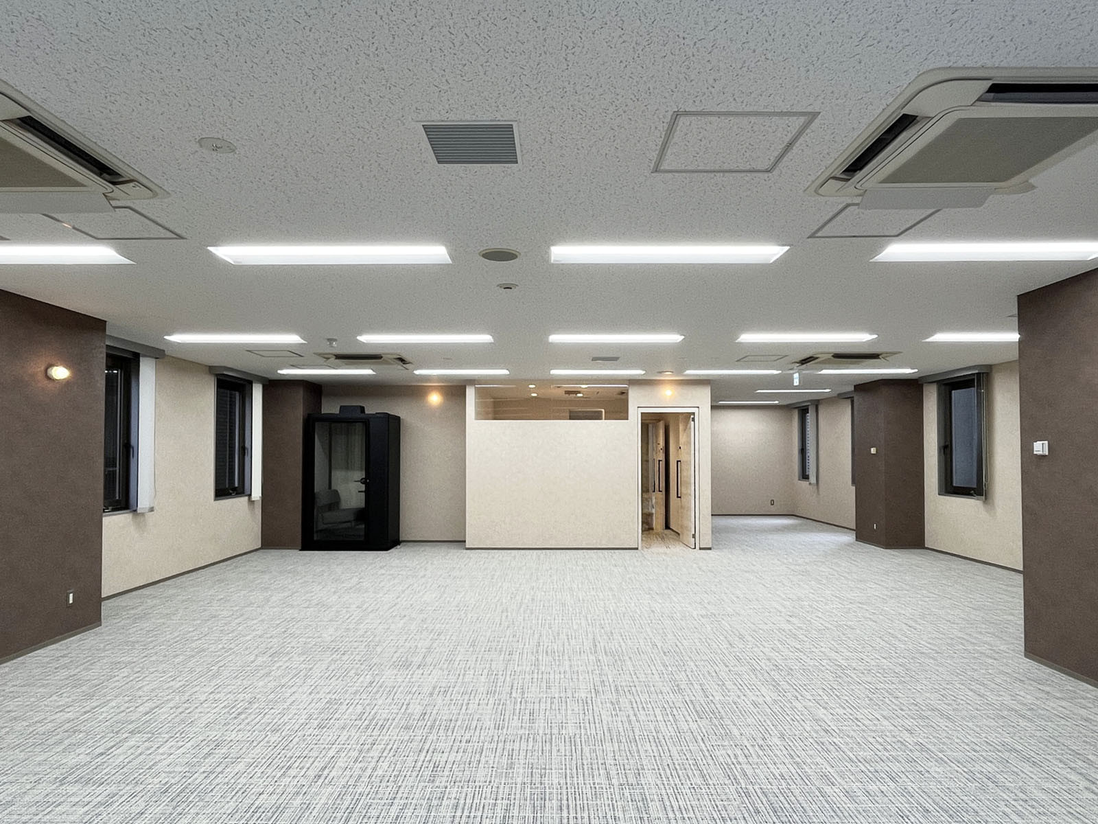 ハーフセットアップオフィス(6階・約44坪)