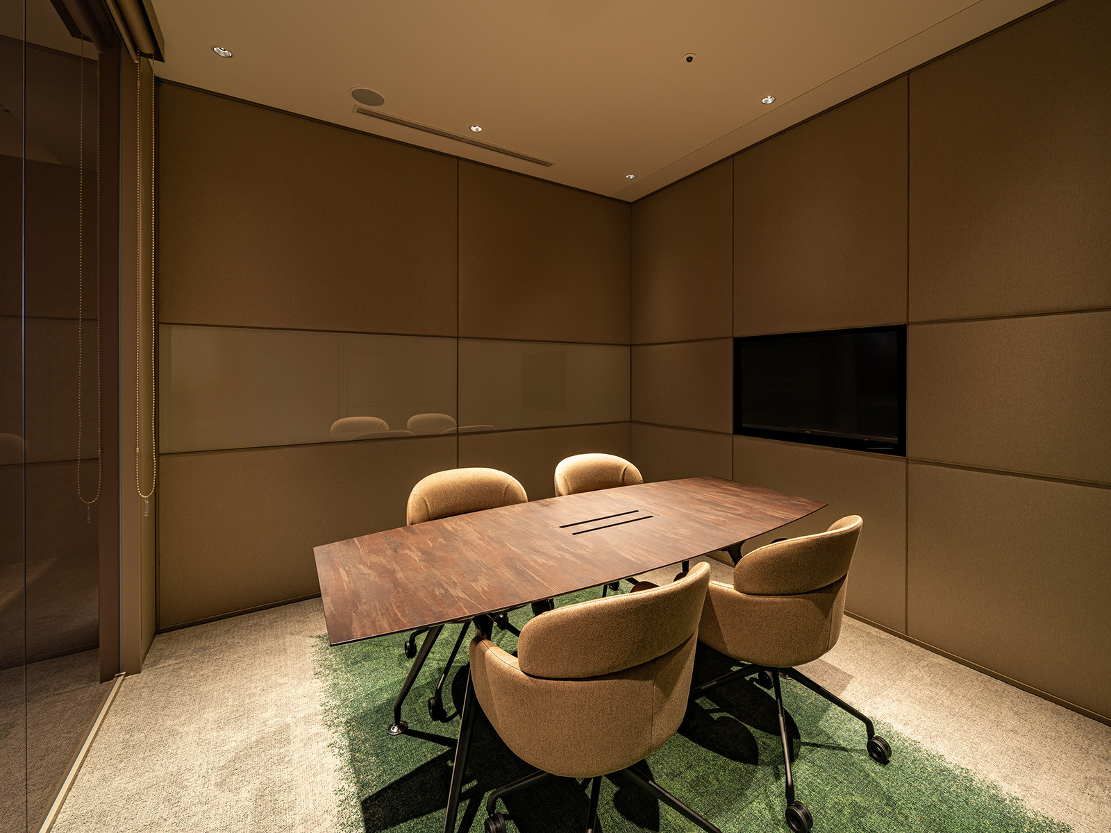 室内12
