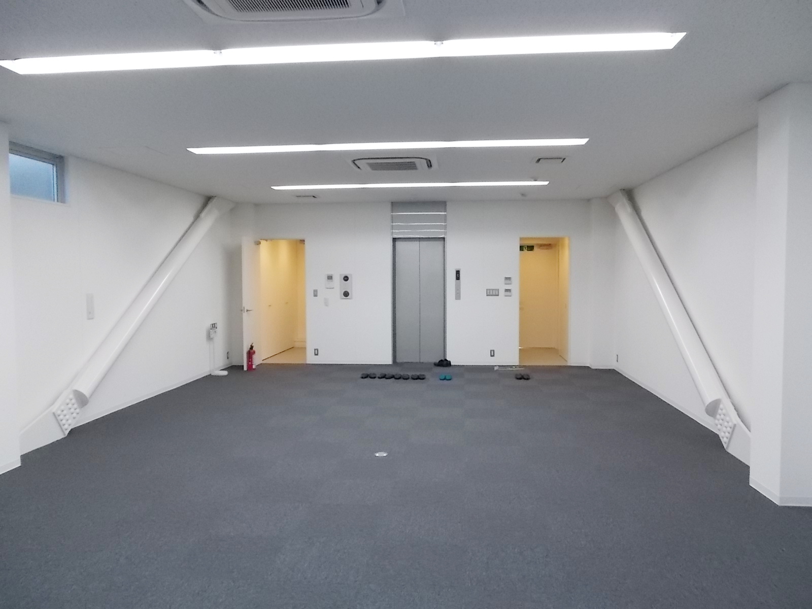 別角度からの様子