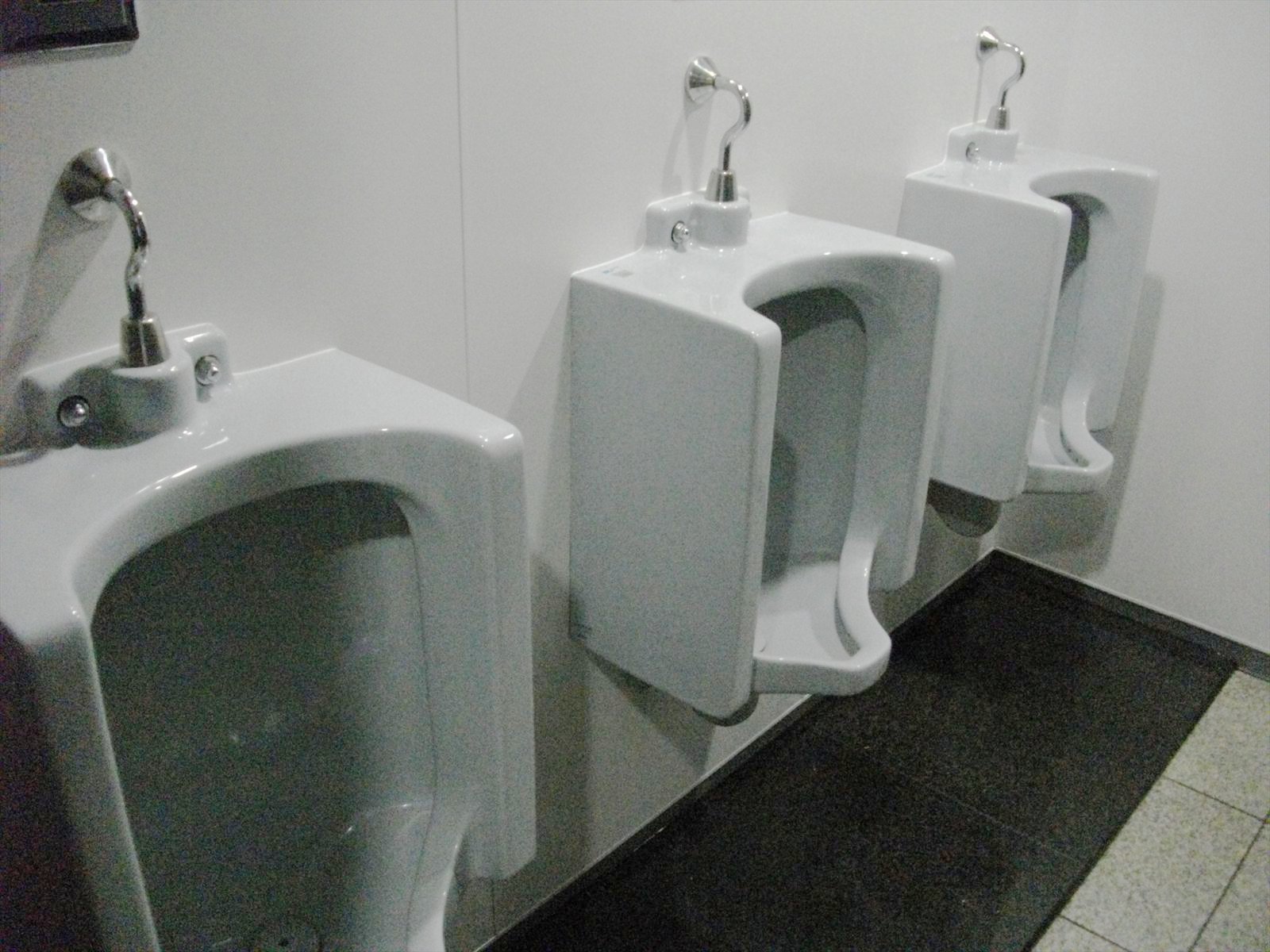 男性用トイレ(3基)