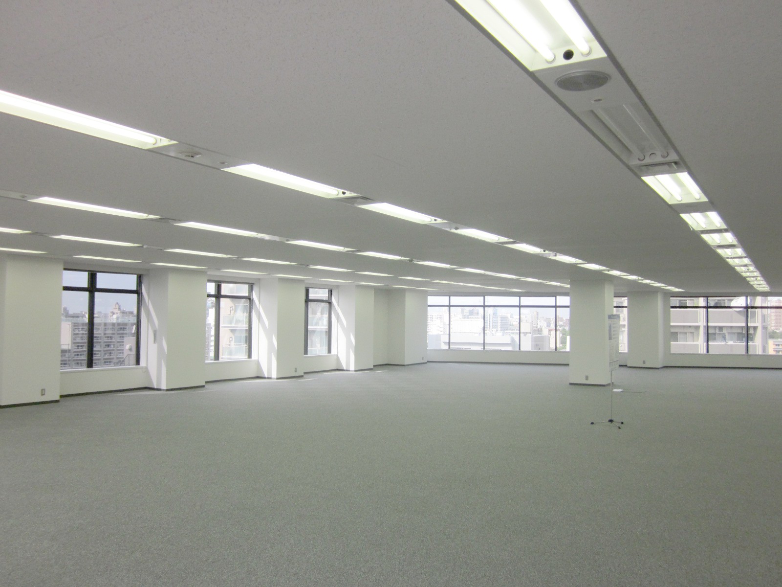 オフィス室内参考画像