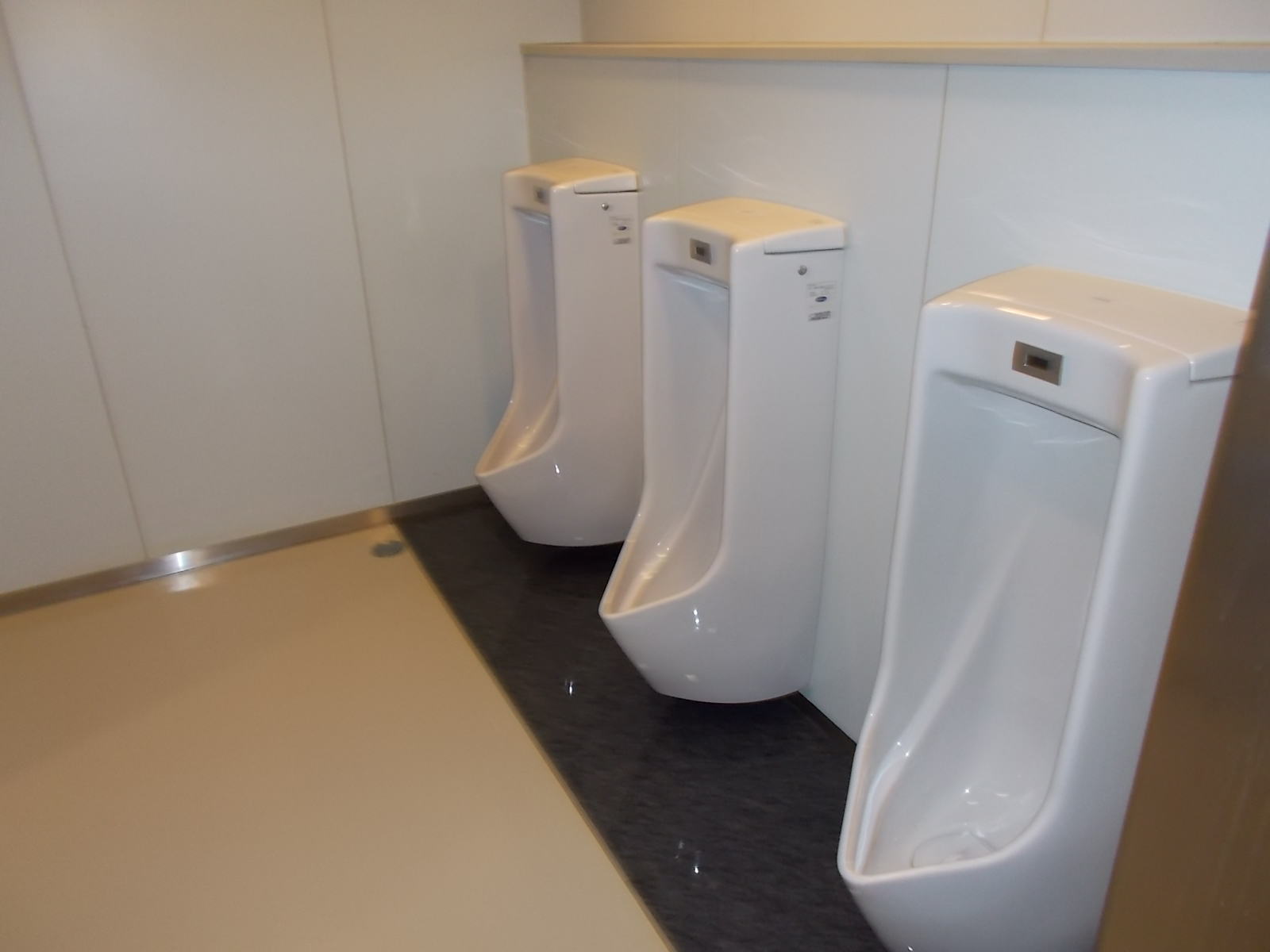 男性用トイレ