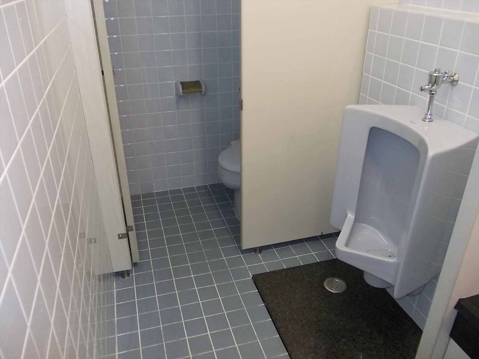 男性用トイレ