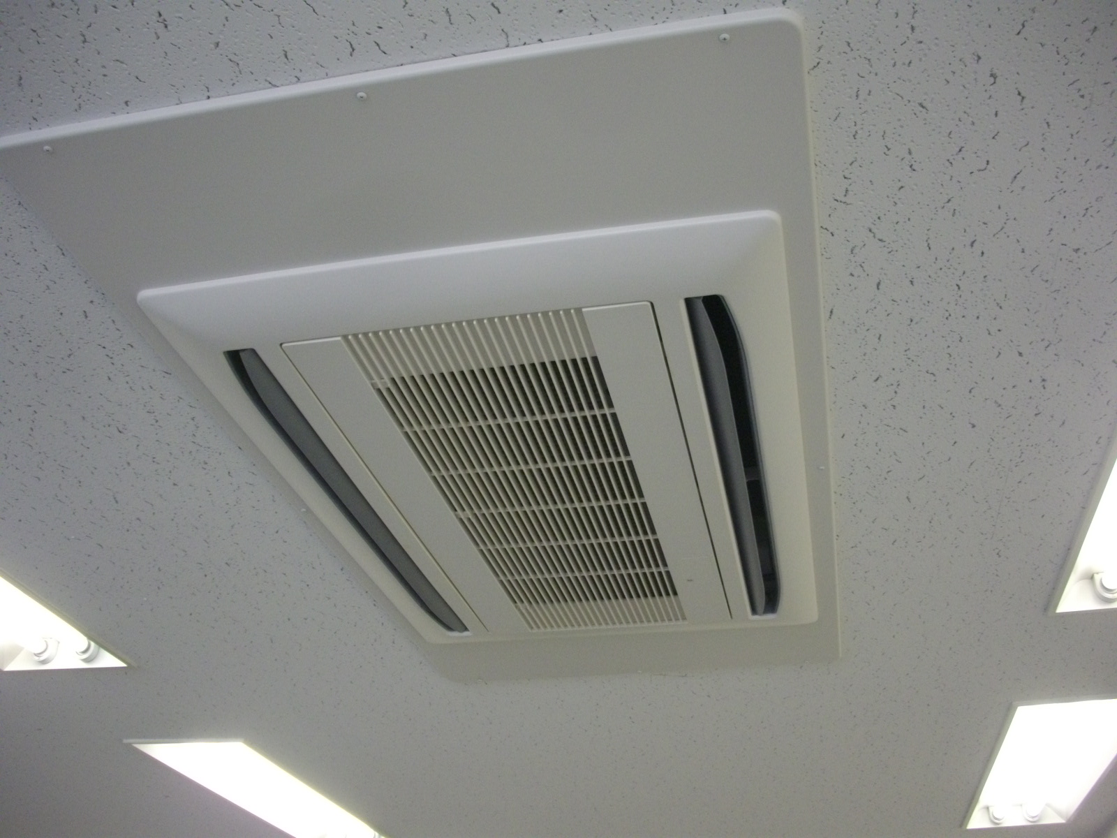空調機器