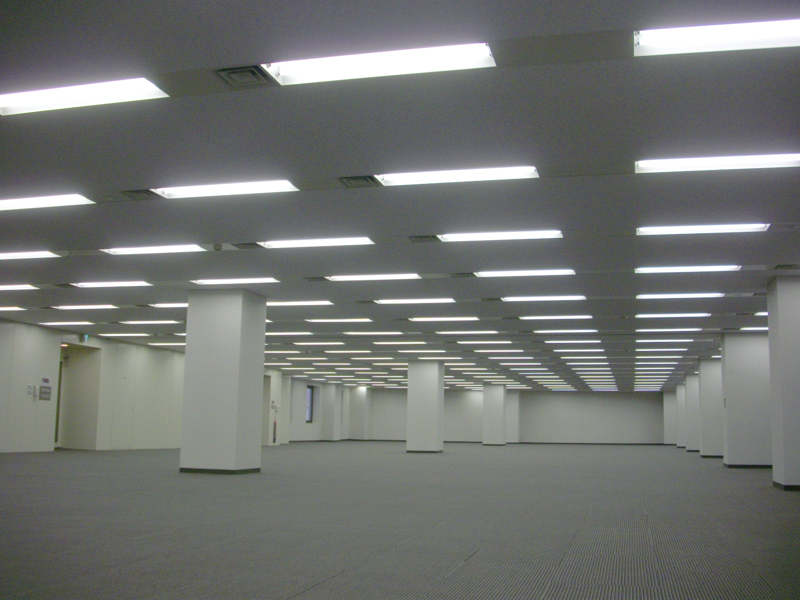 オフィス室内参考画像