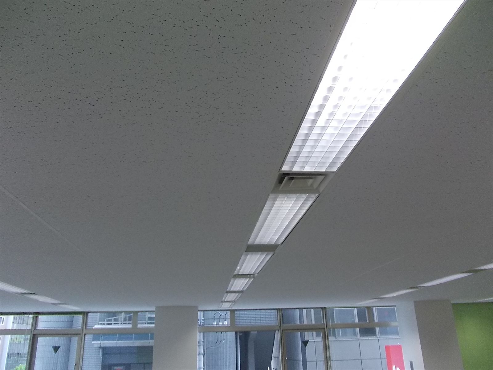 埋め込み式電灯