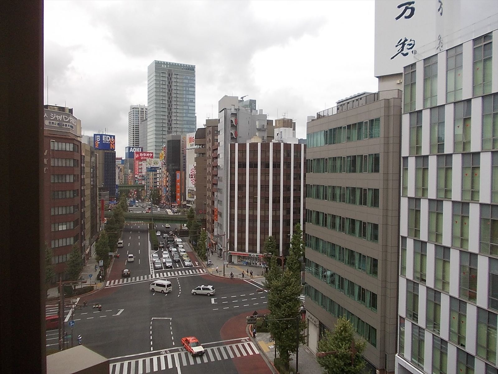中央通り秋葉原方面