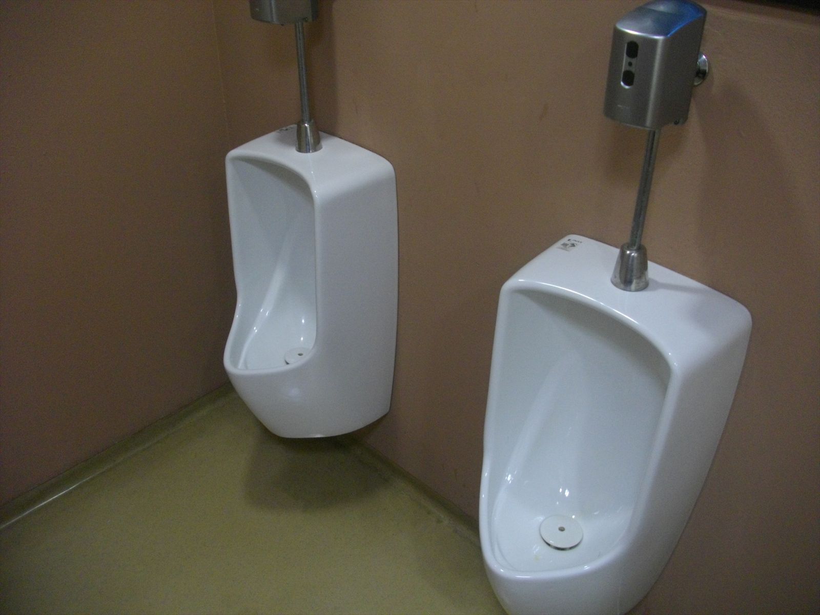 男性用トイレ