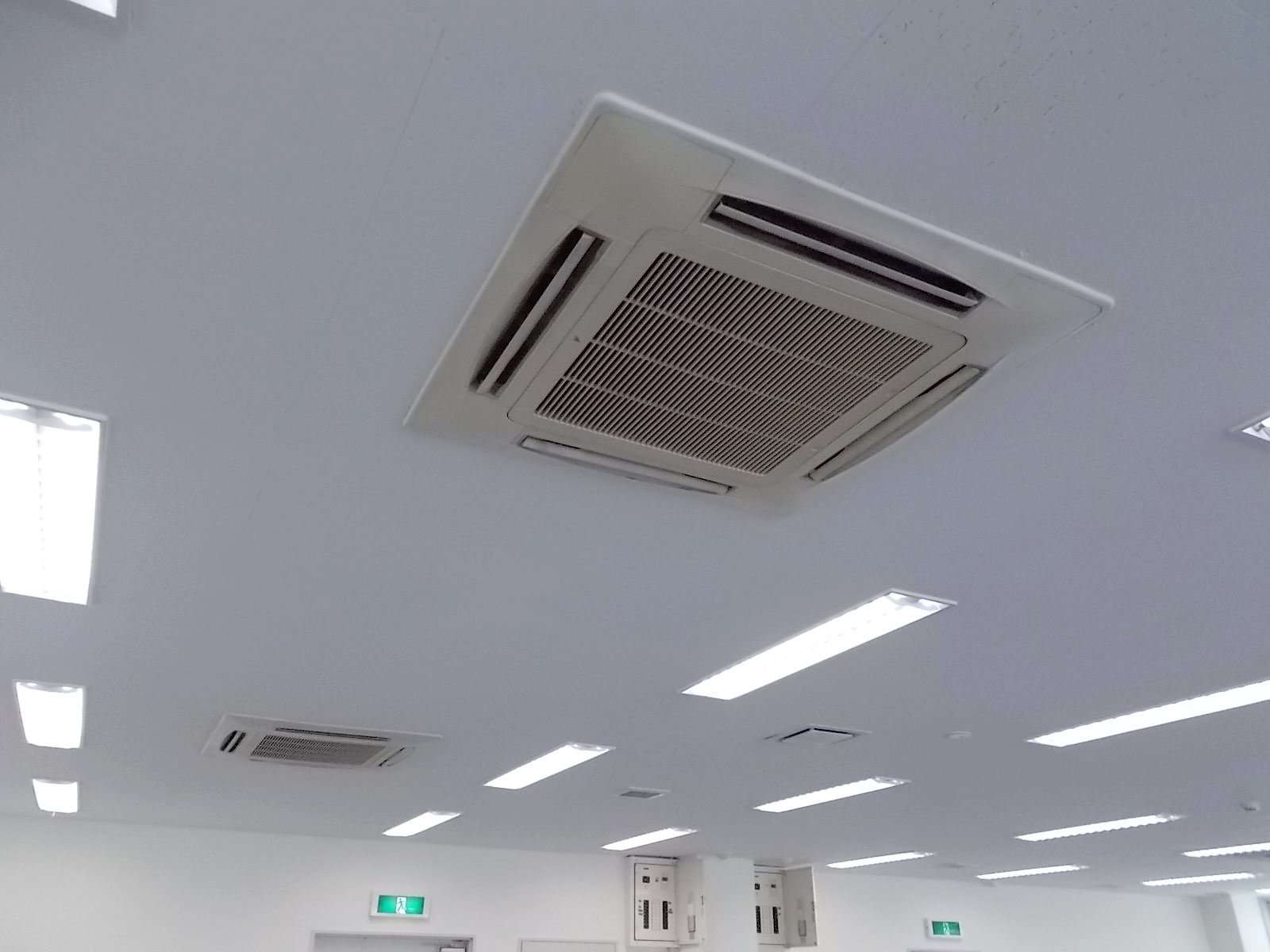 個別空調