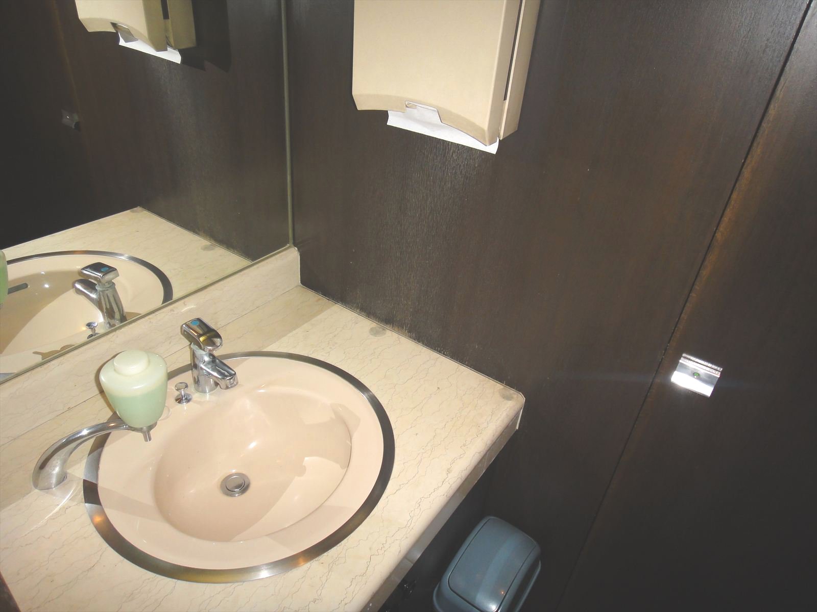 トイレ洗面台