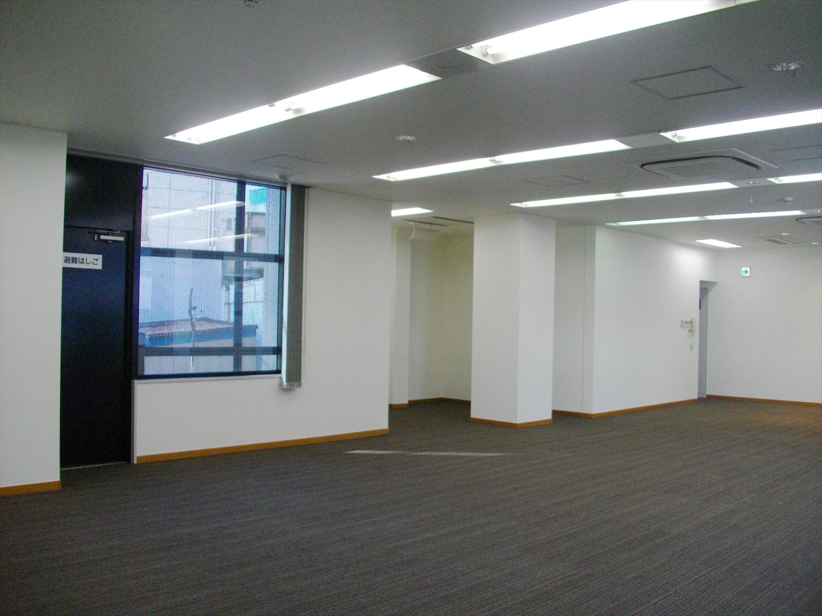 別角度の様子