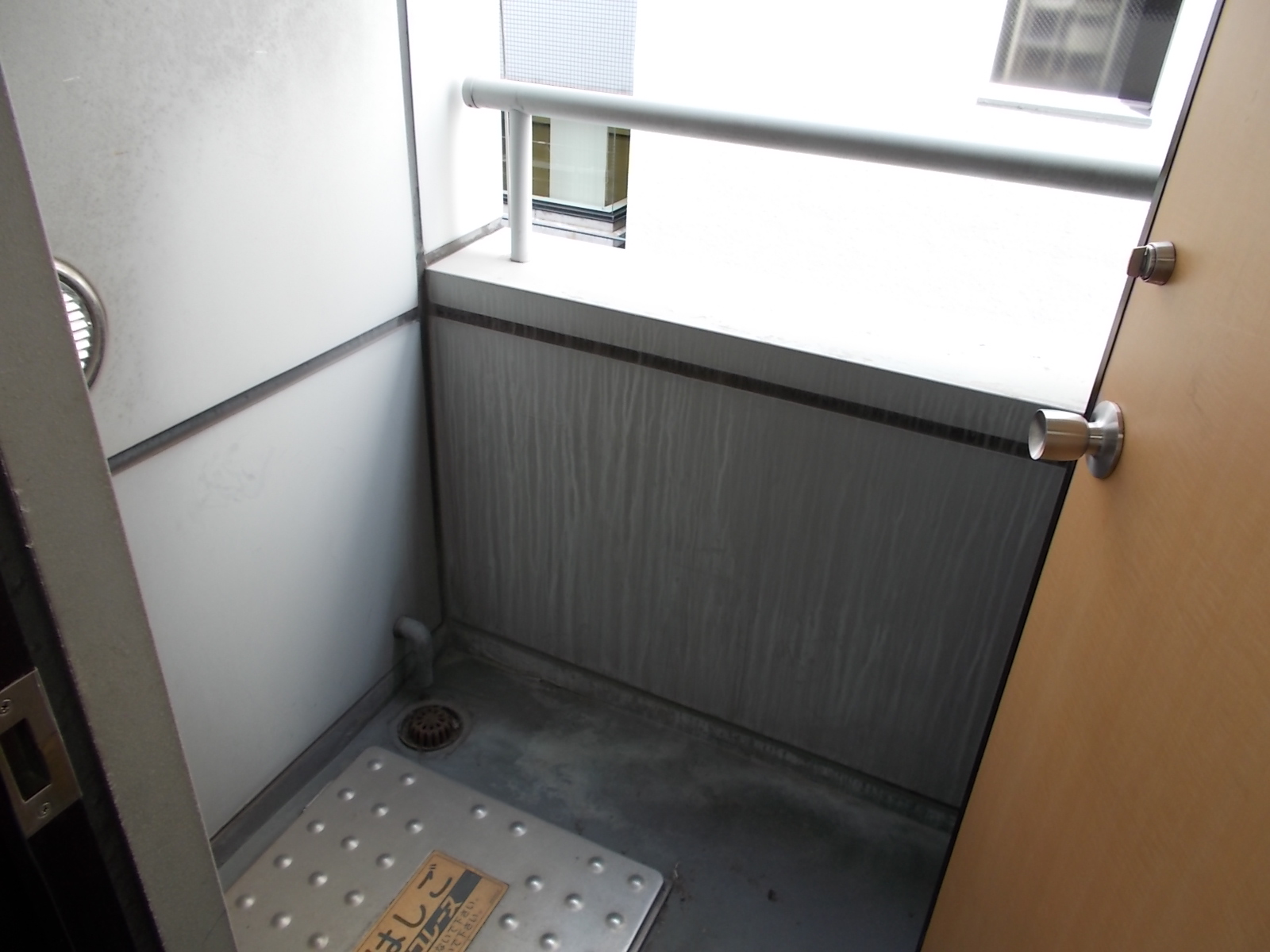 避難用バルコニー