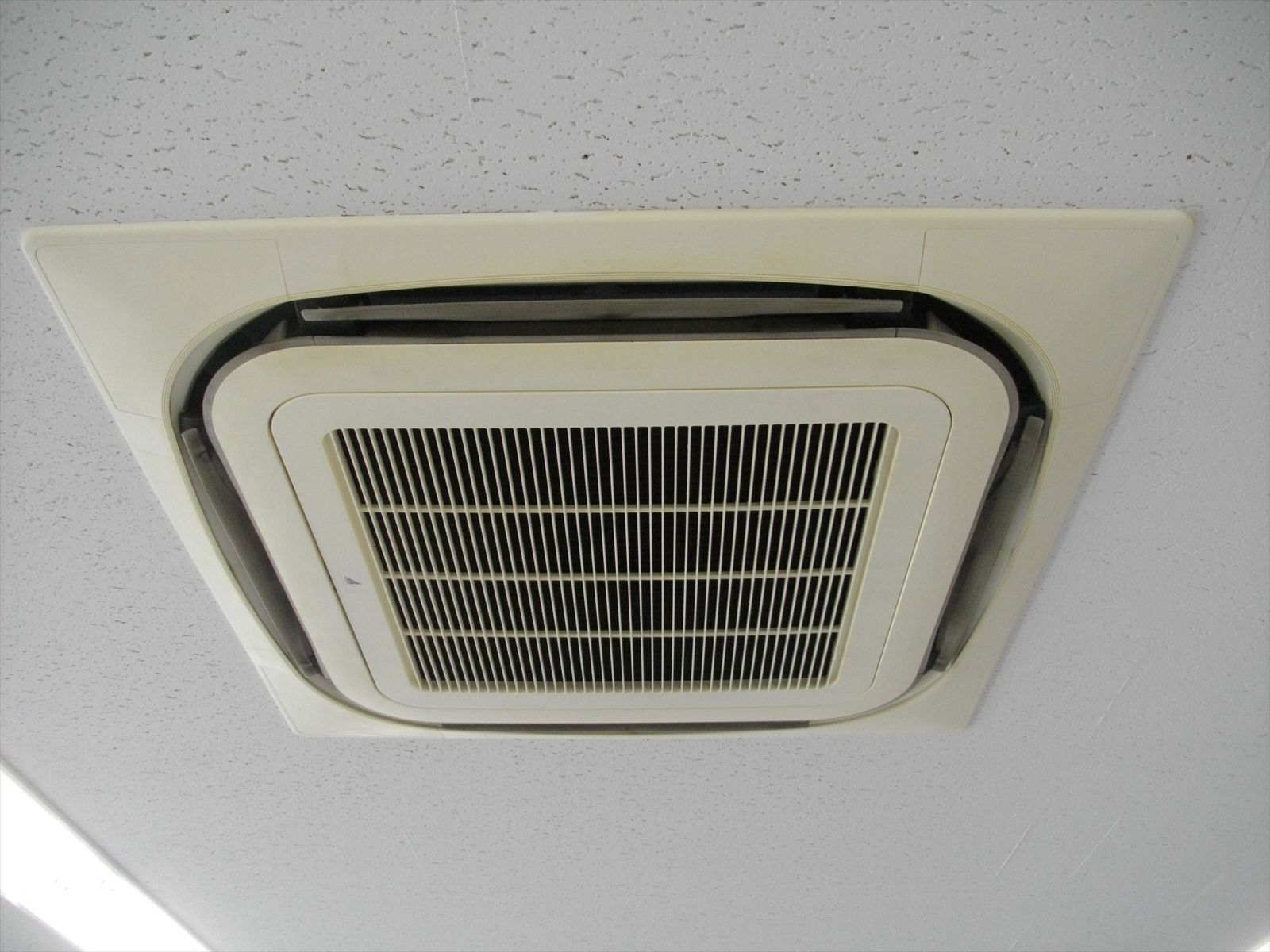 空調吹き出し口