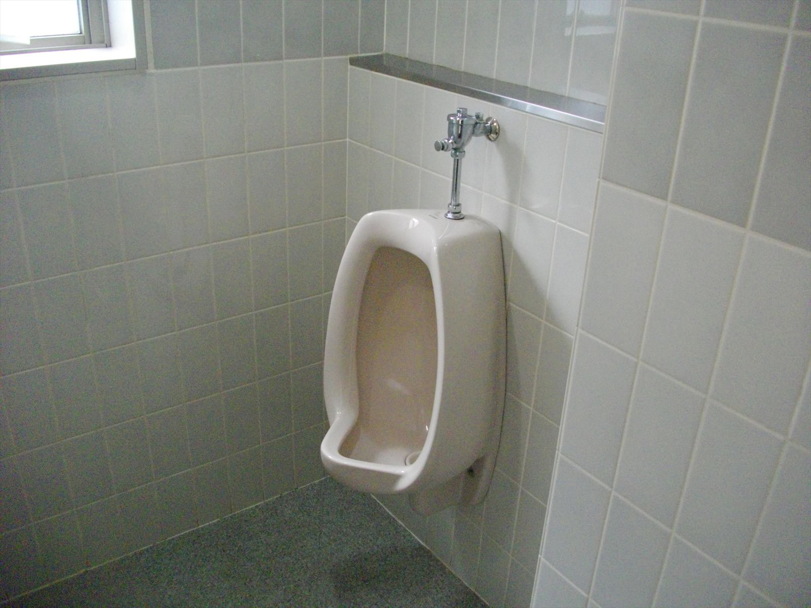 男性用トイレ