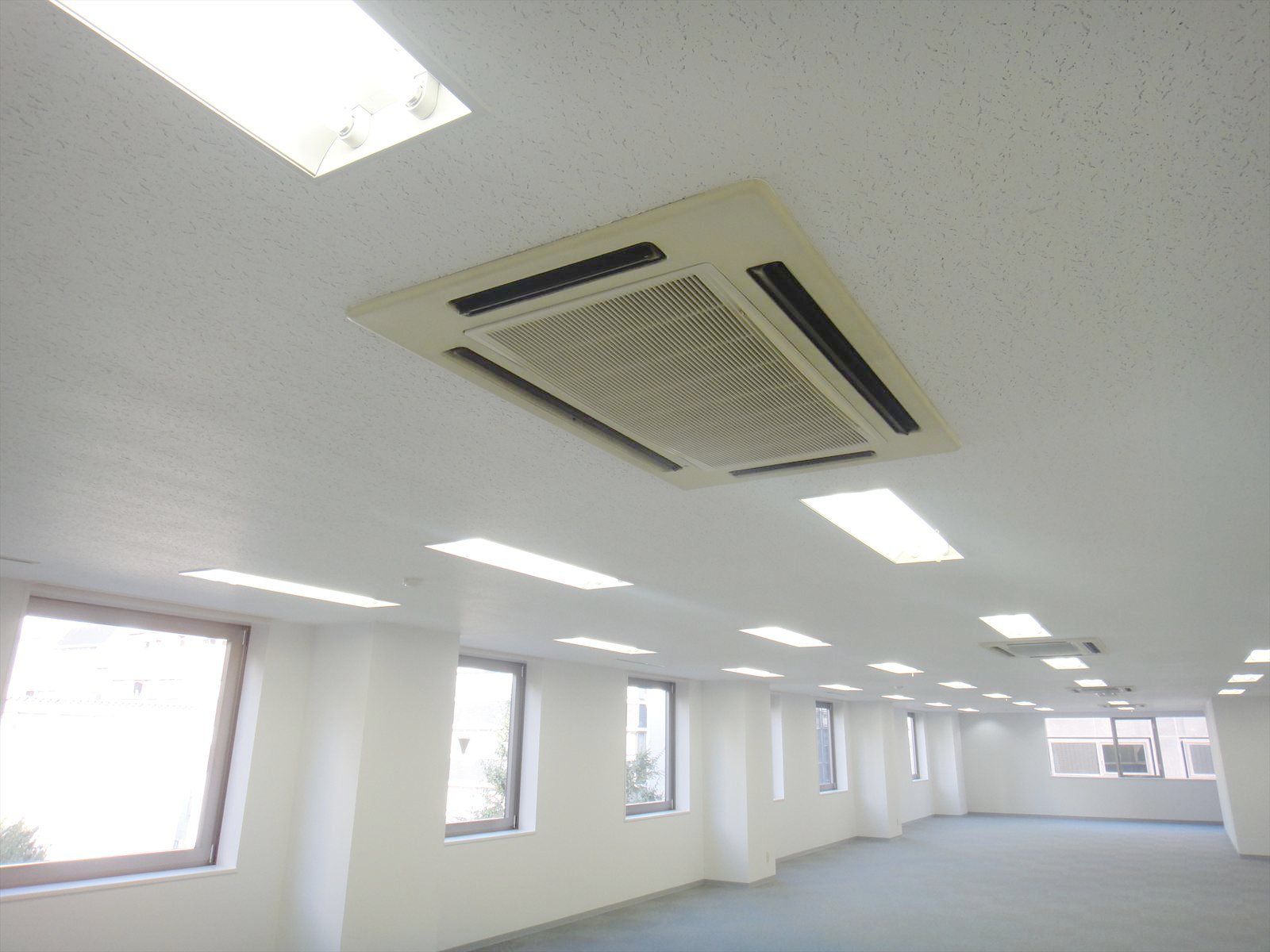 空調
