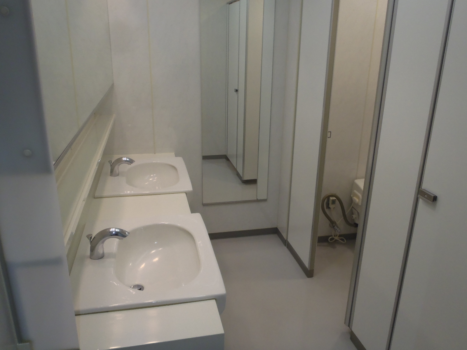 トイレ洗面台