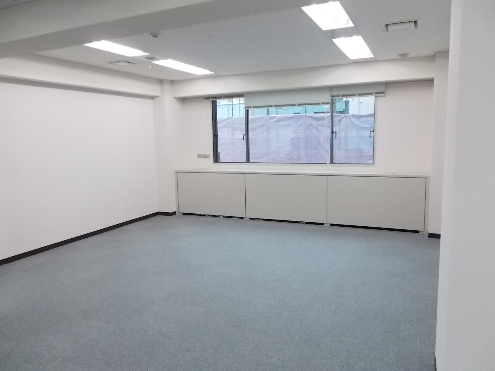 オフィス室内参考画像
