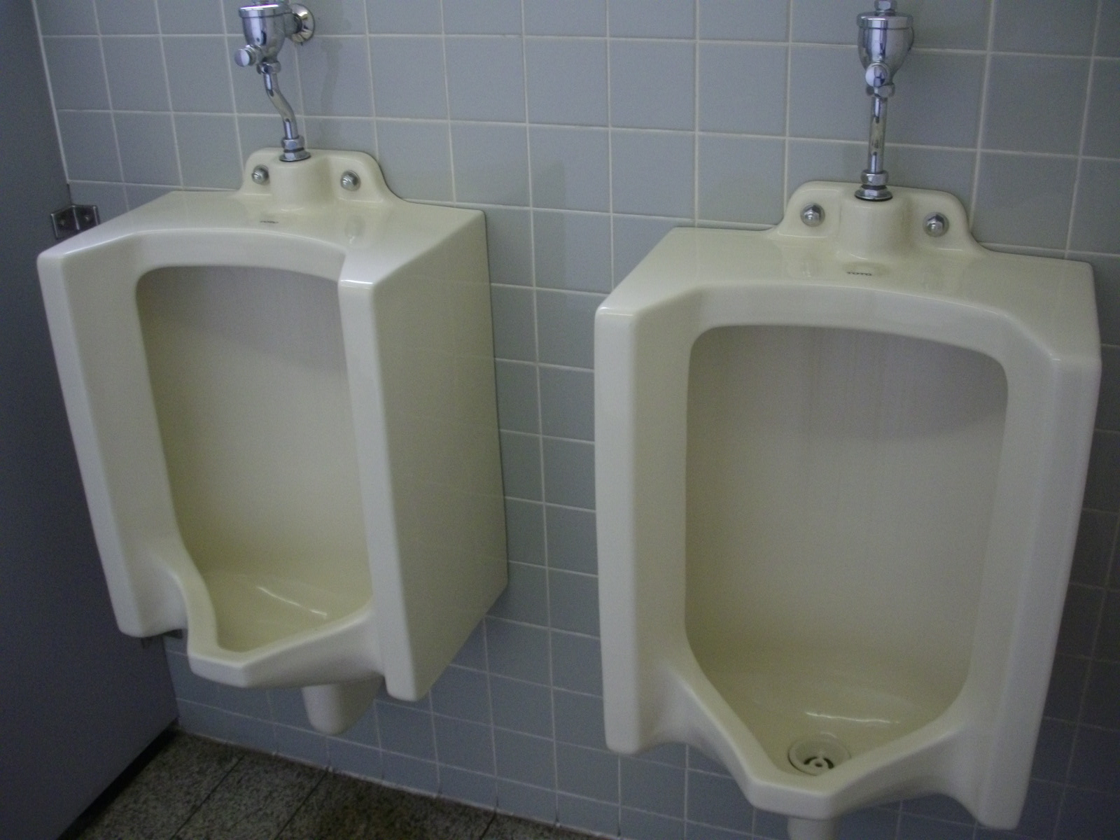 男性用トイレ