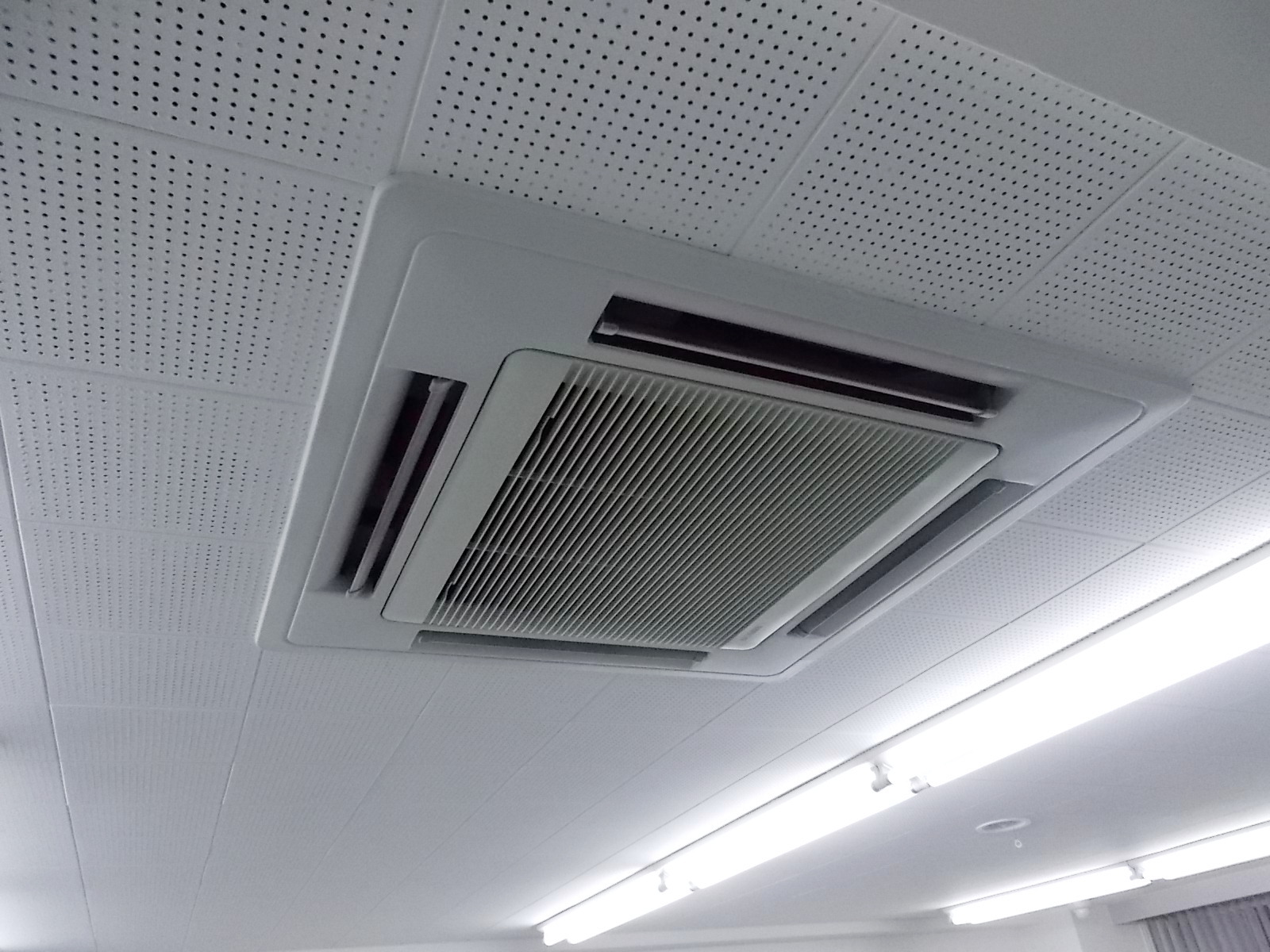 空調吹き出し口