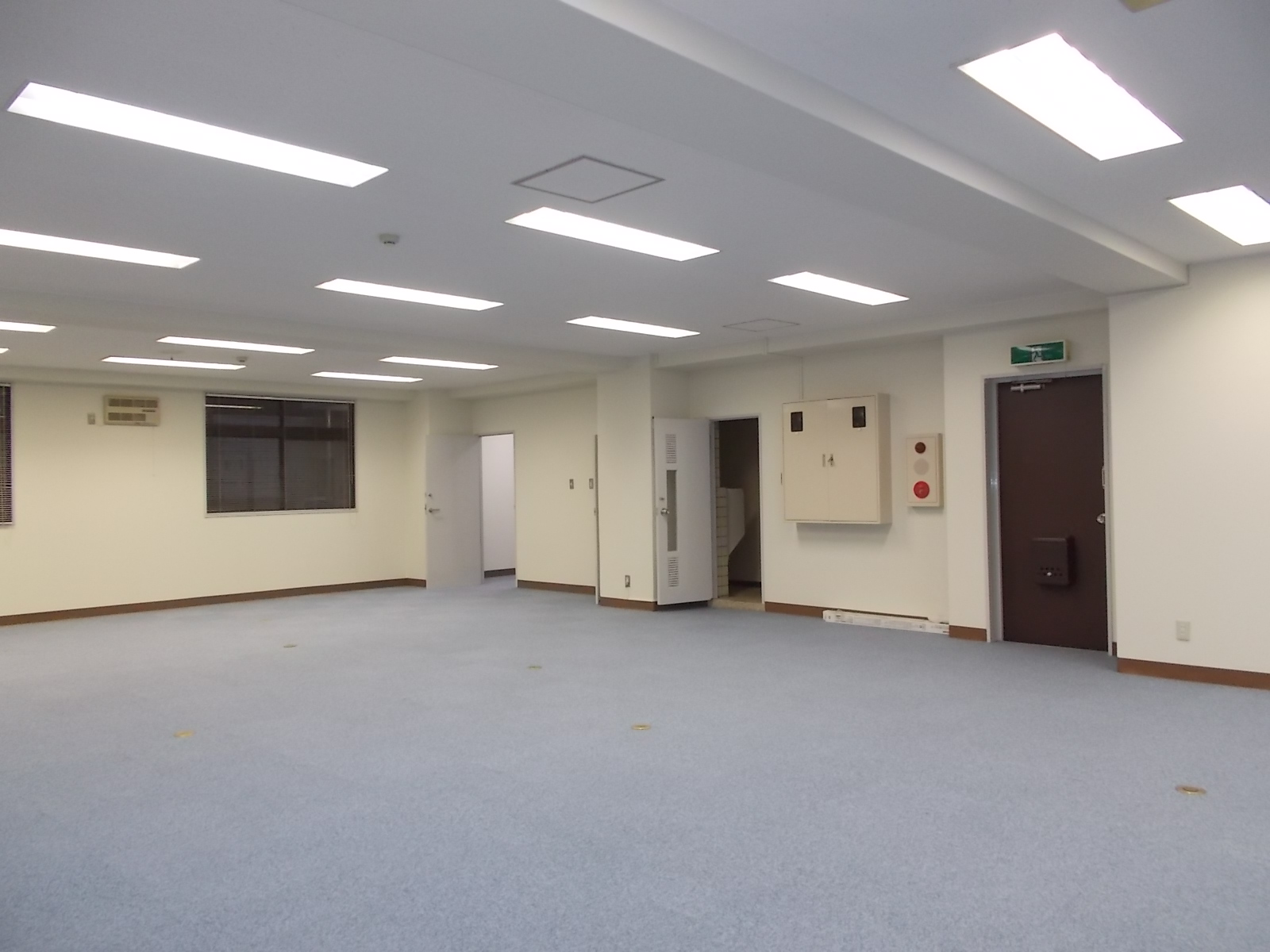 別角度の様子