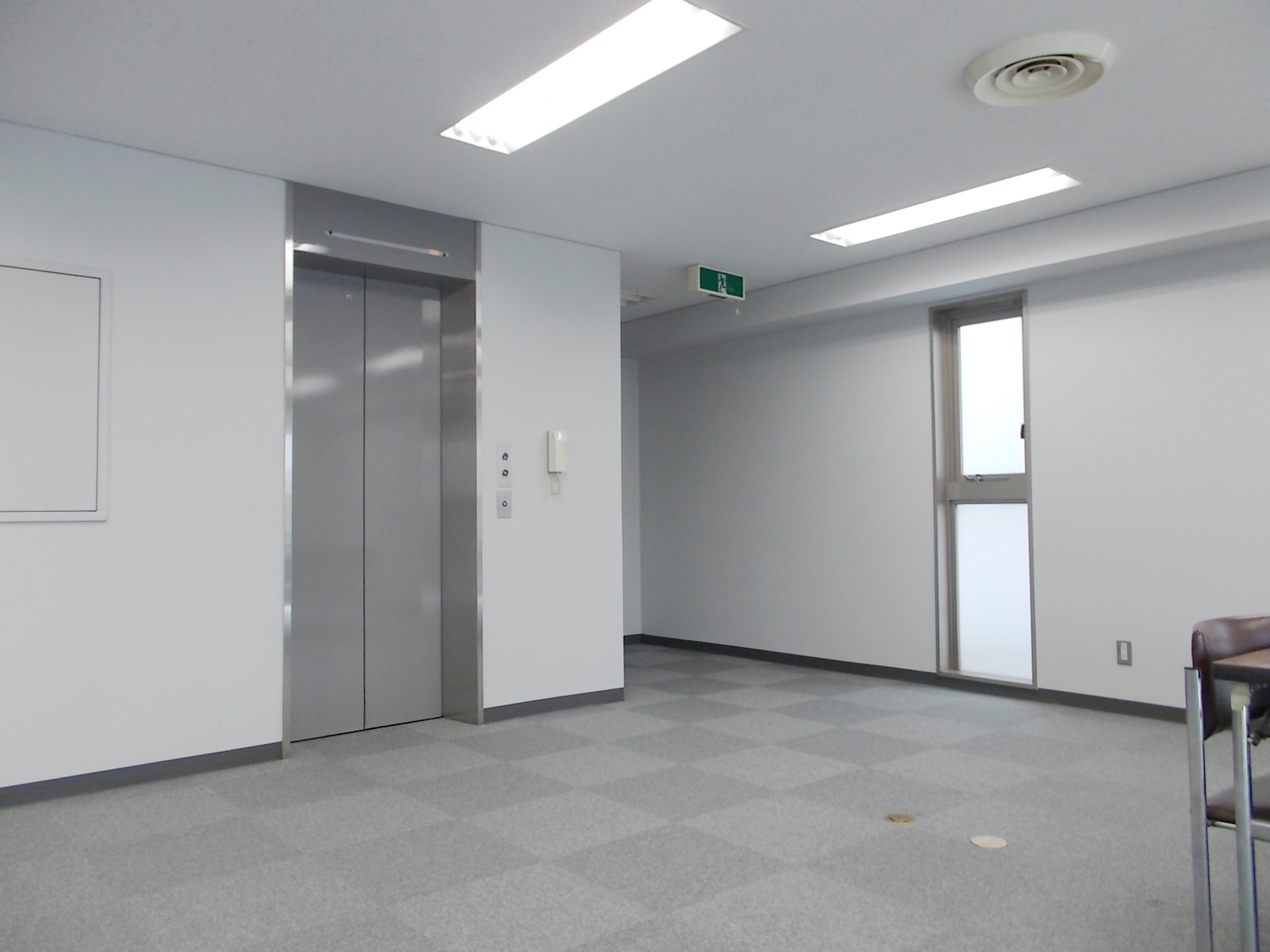 エレベーターからダイレクトイン