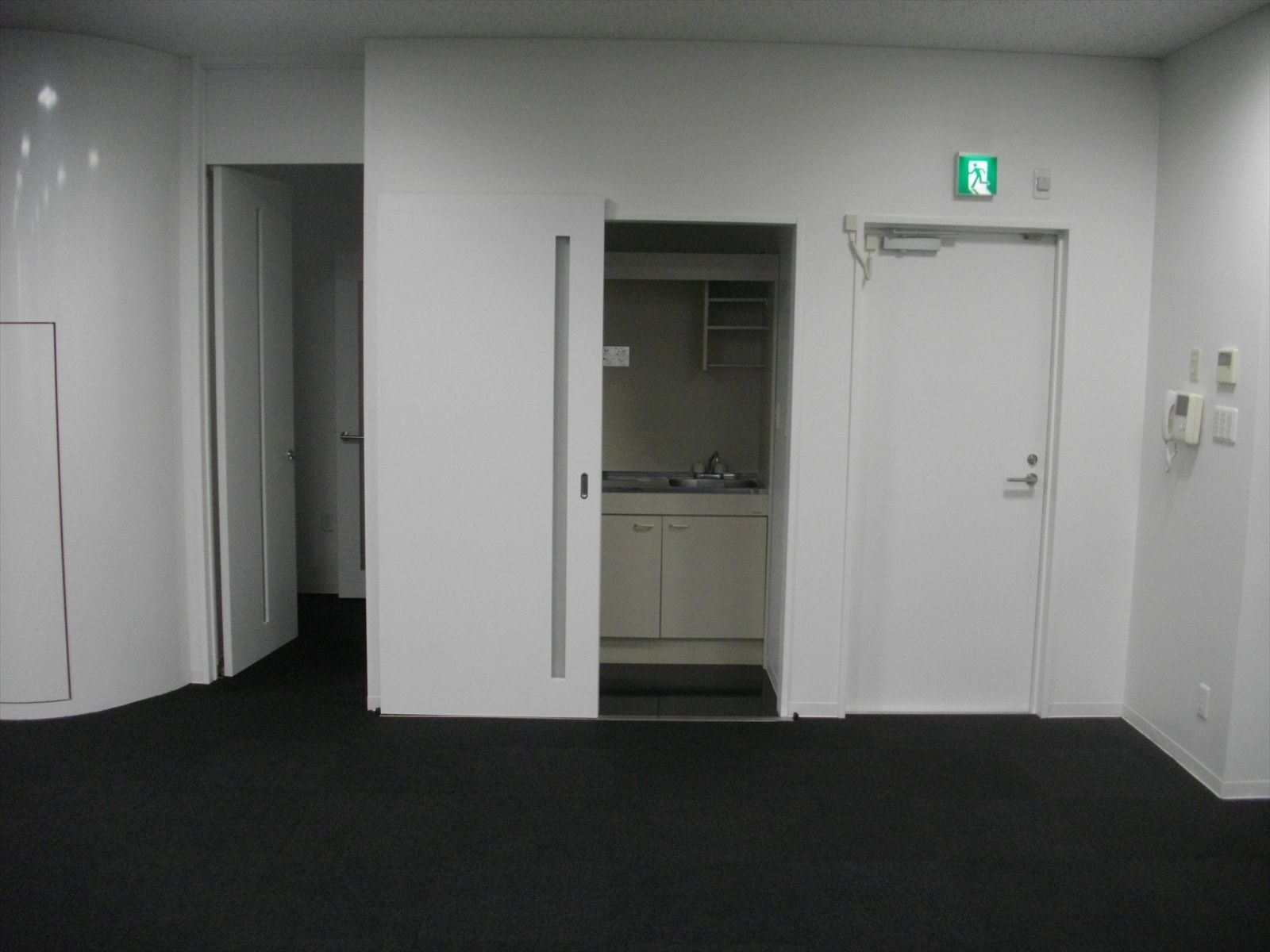 別角度の様子