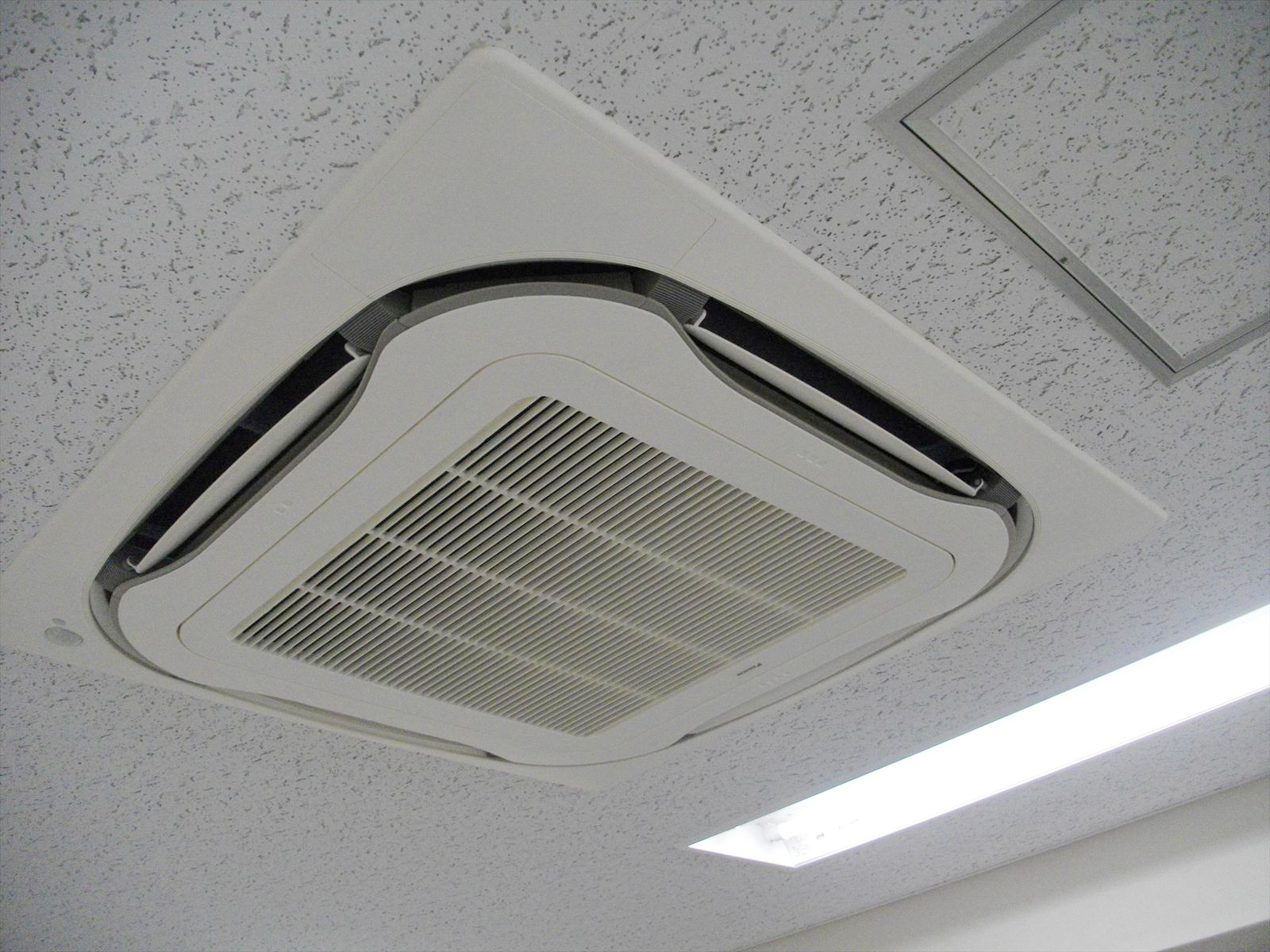 空調