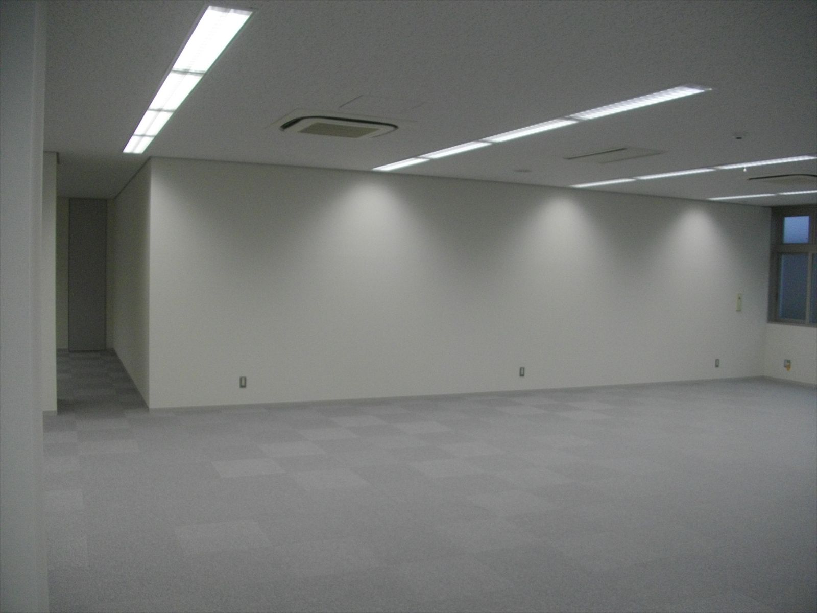 別角度の様子