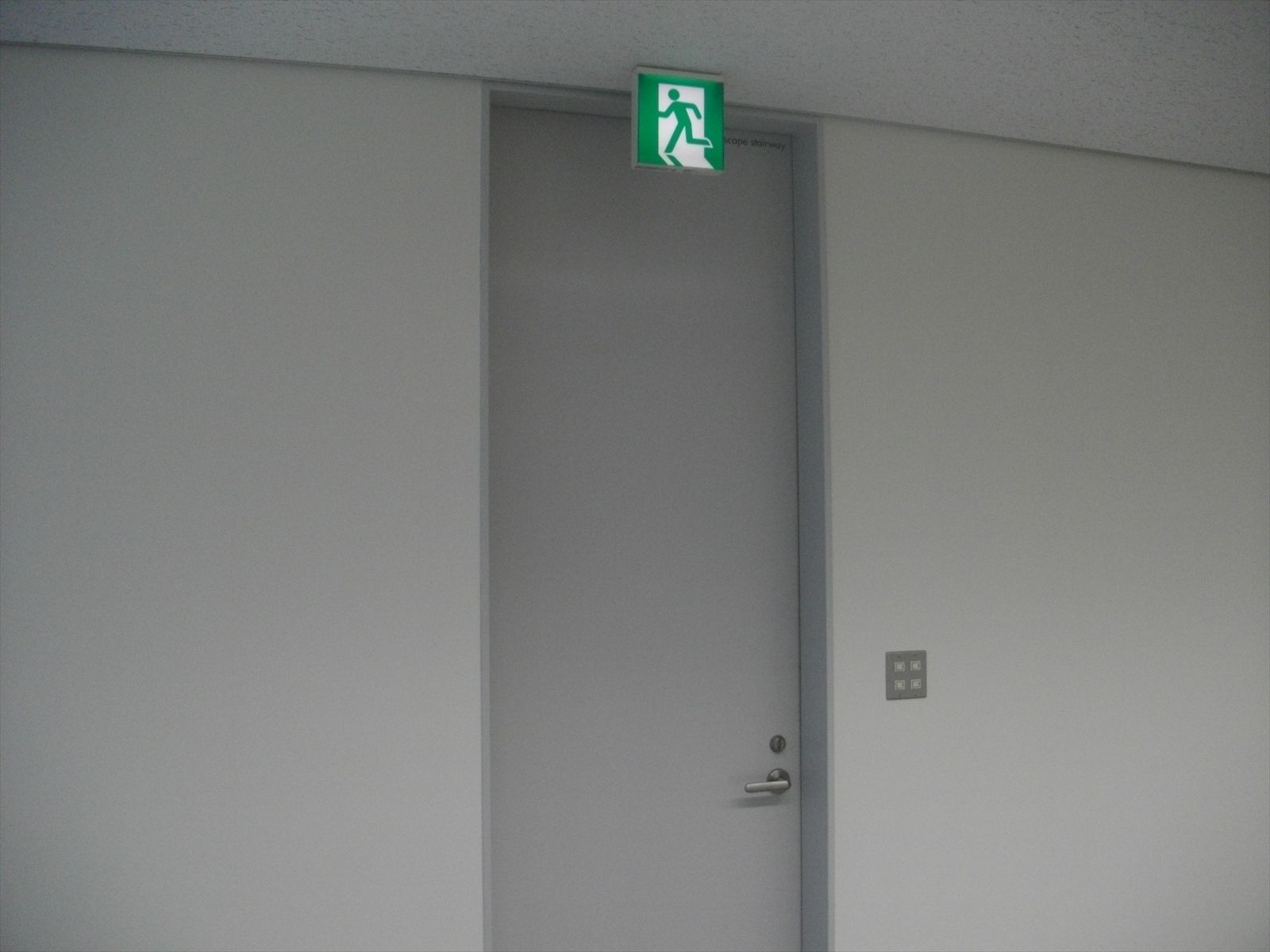 貸室出入口