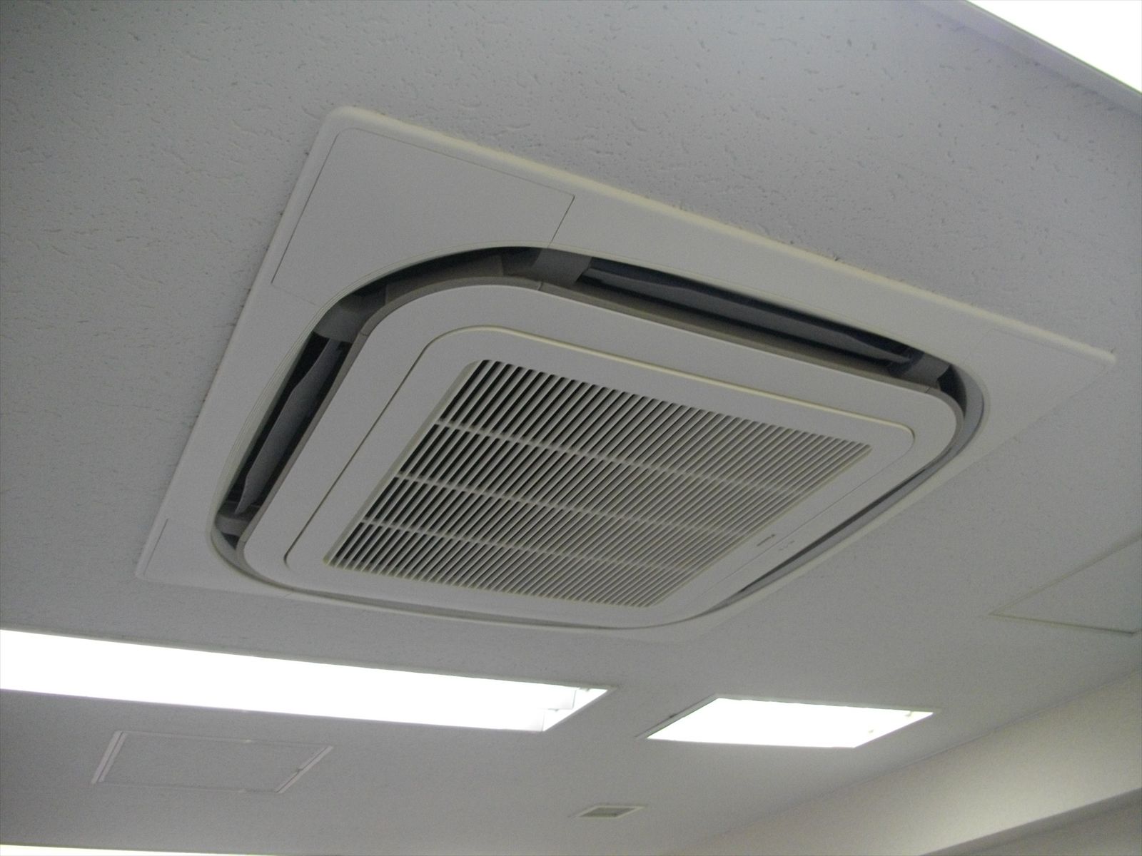 空調機器