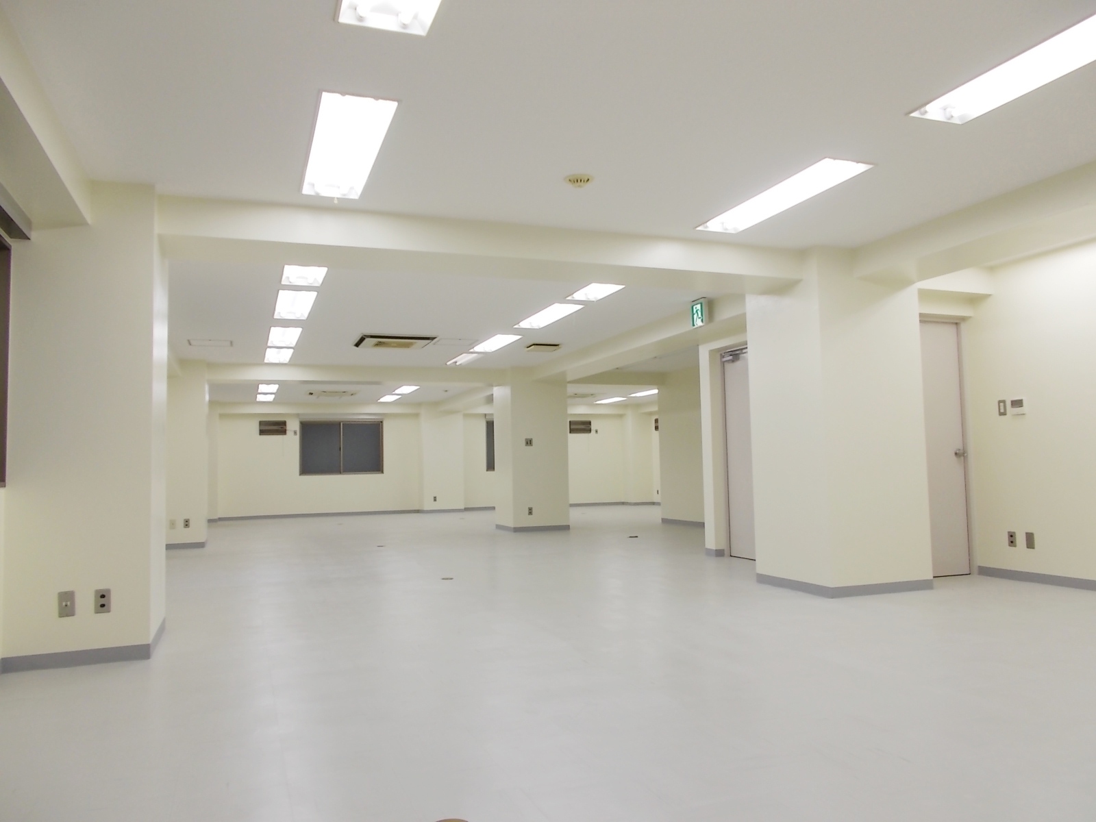 別角度の様子