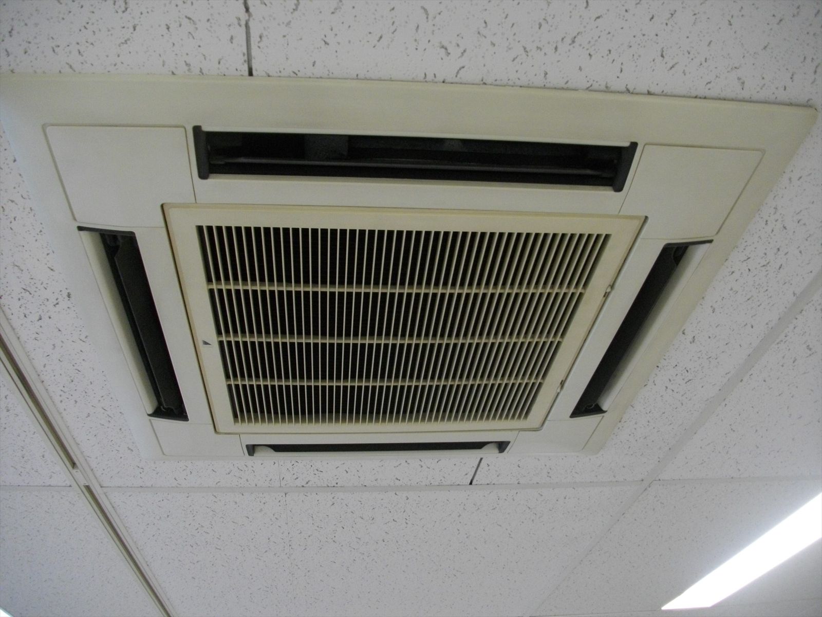 空調機器