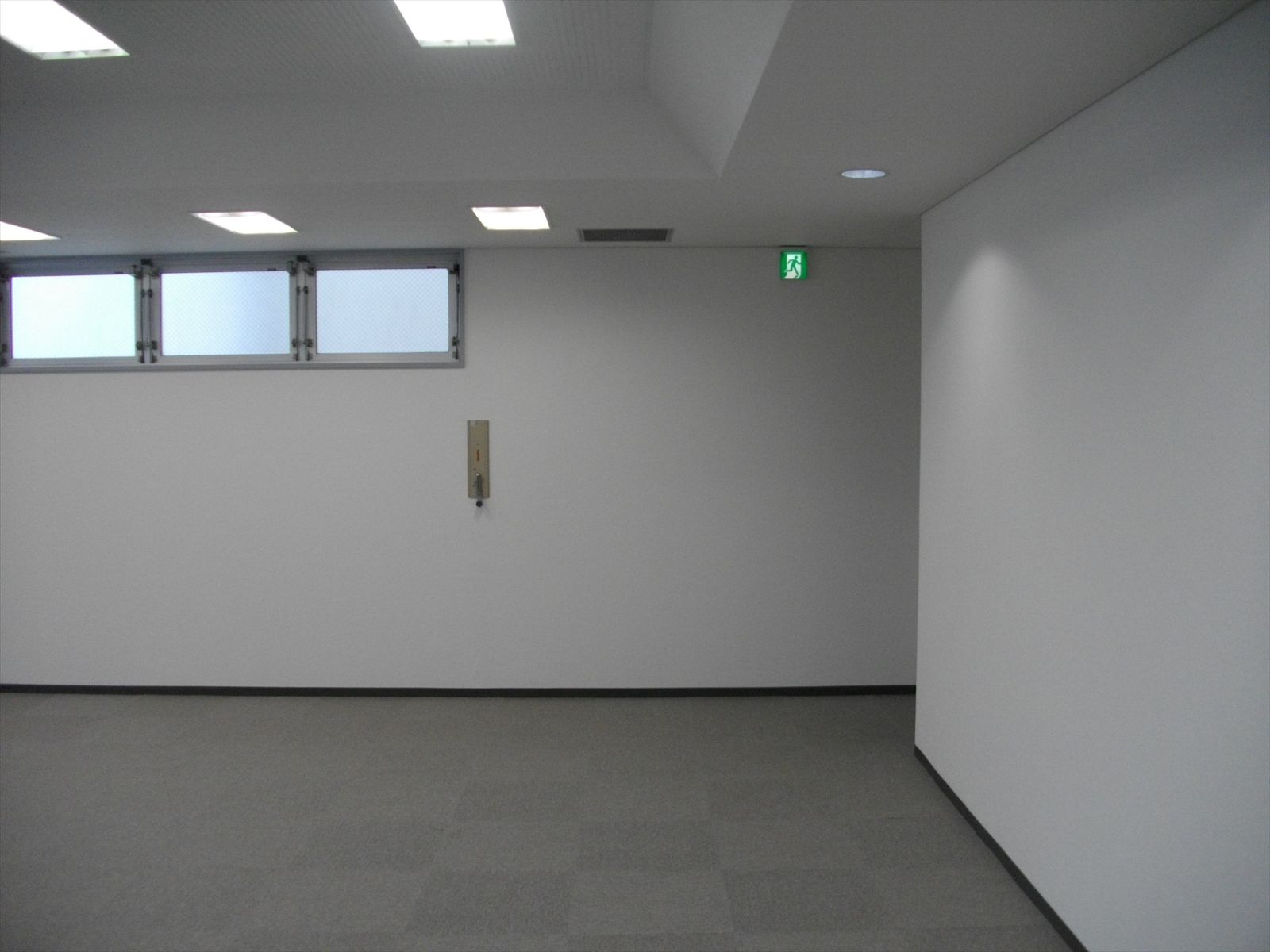 別角度の様子