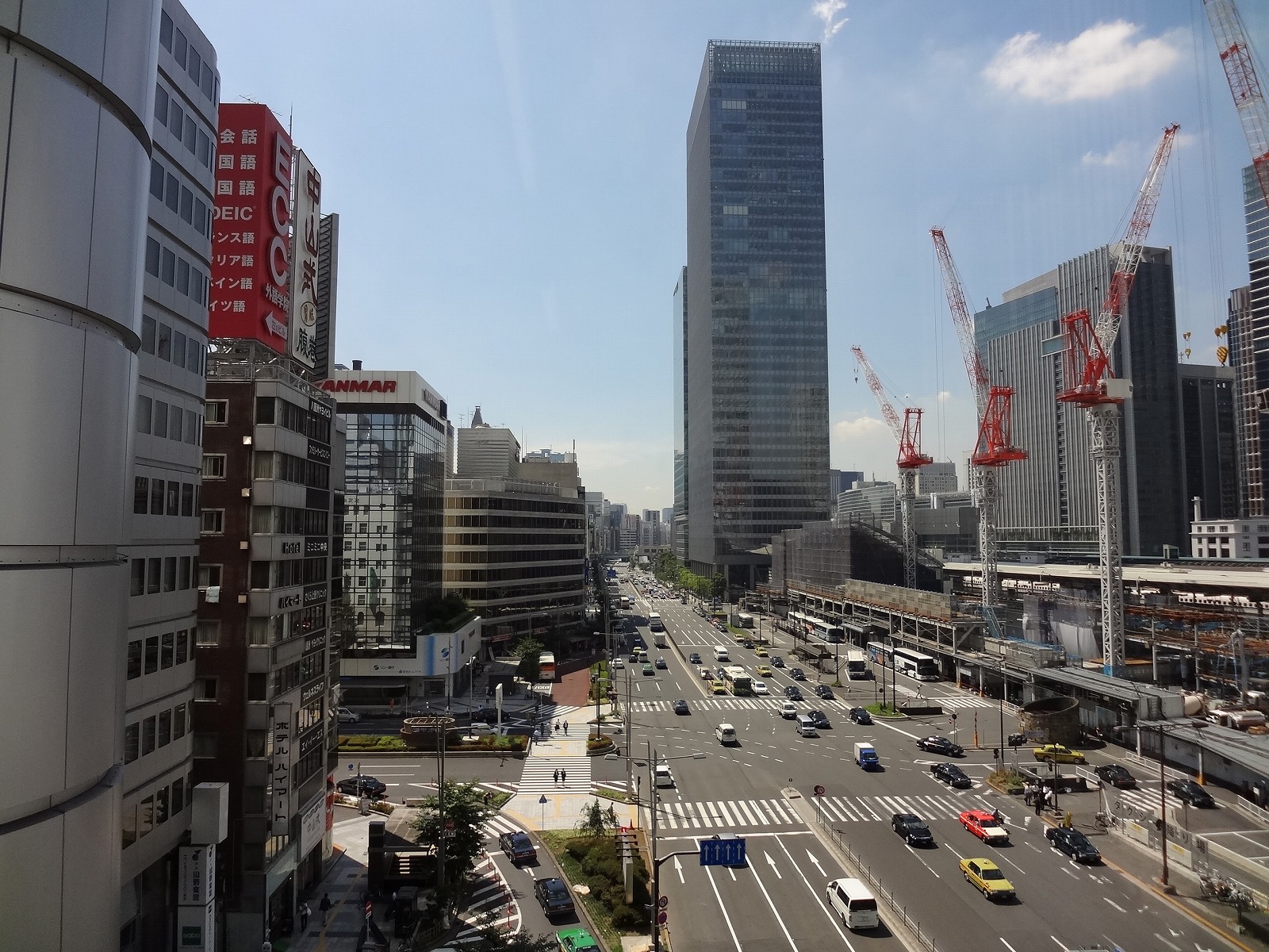 開放感あふれる眺望(東京駅方面)