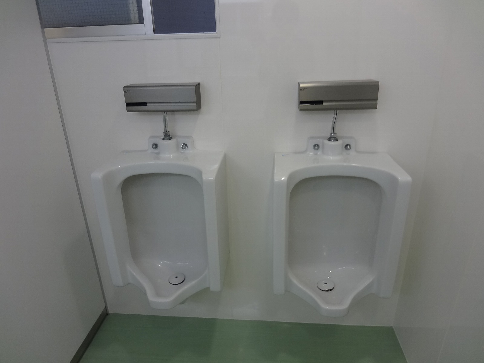 男性用トイレ