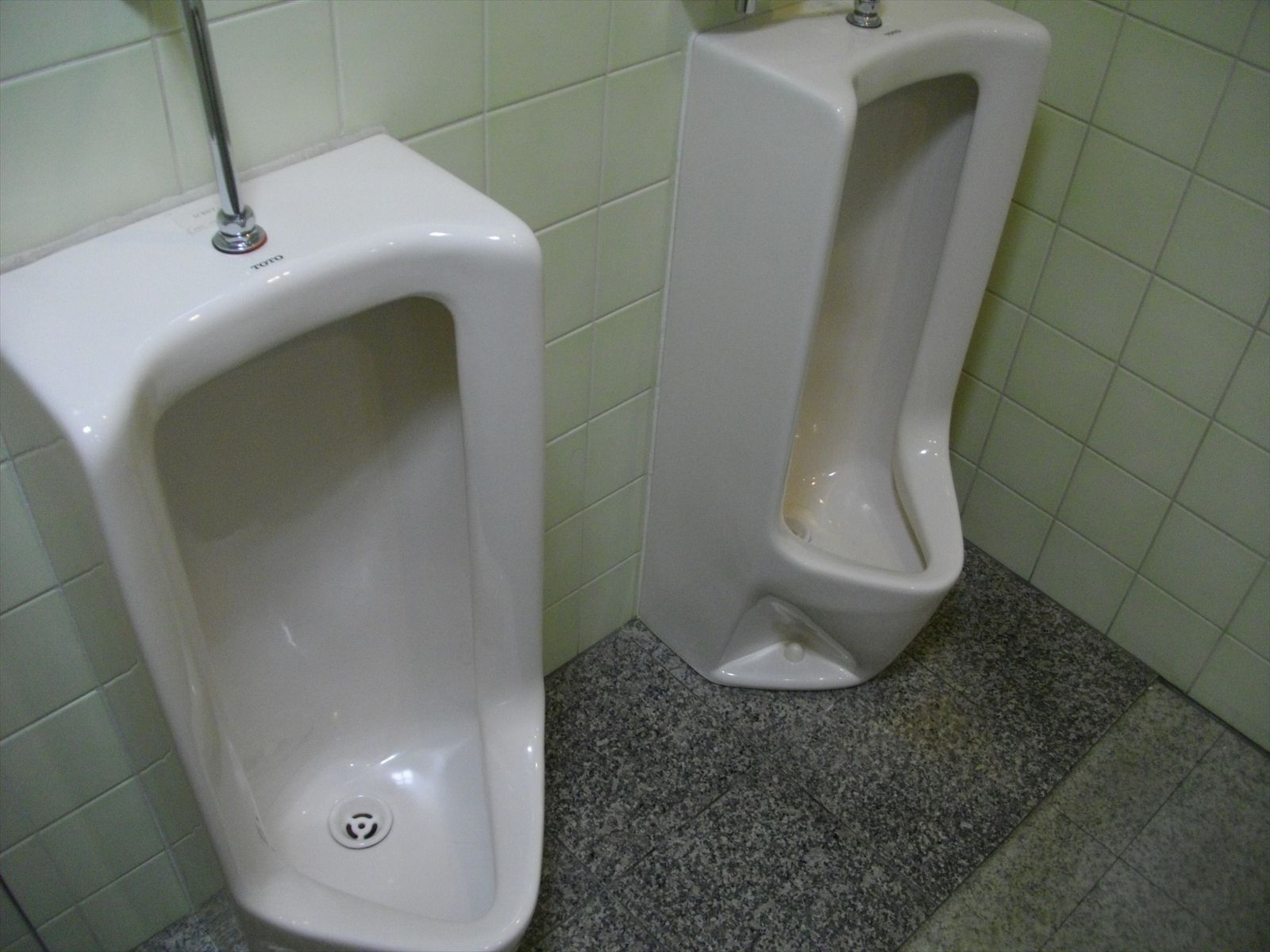 男性用トイレ