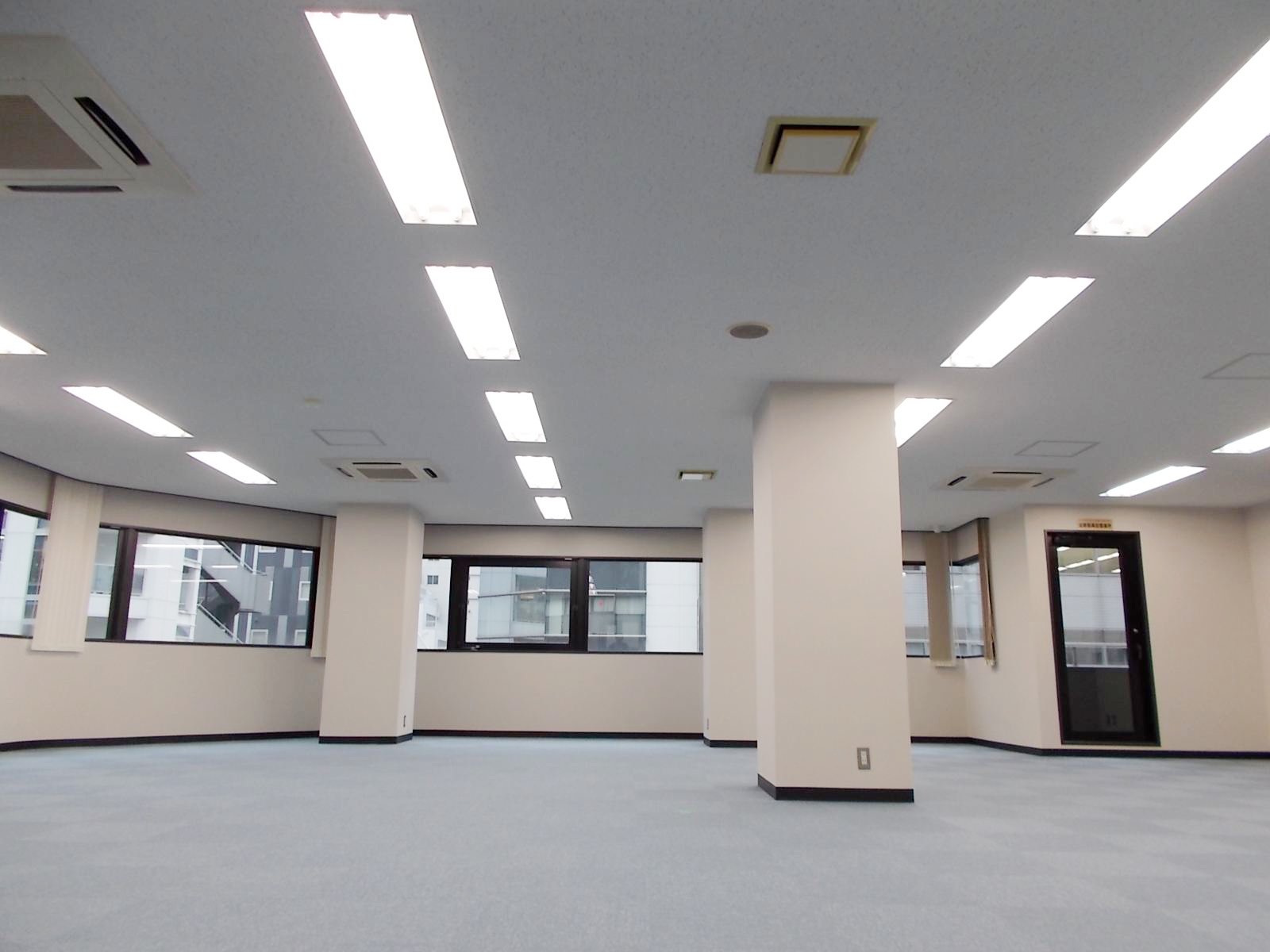 室内1