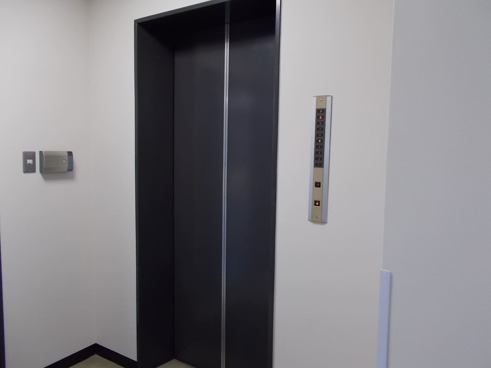 エレベーター