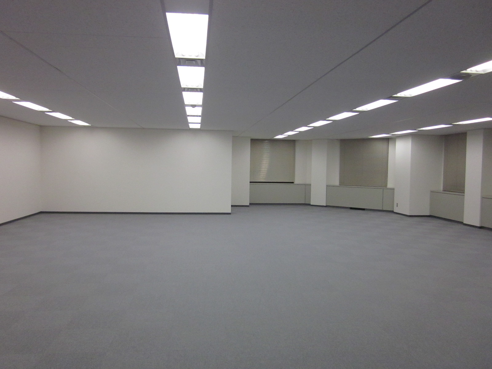 オフィス室内参考画像